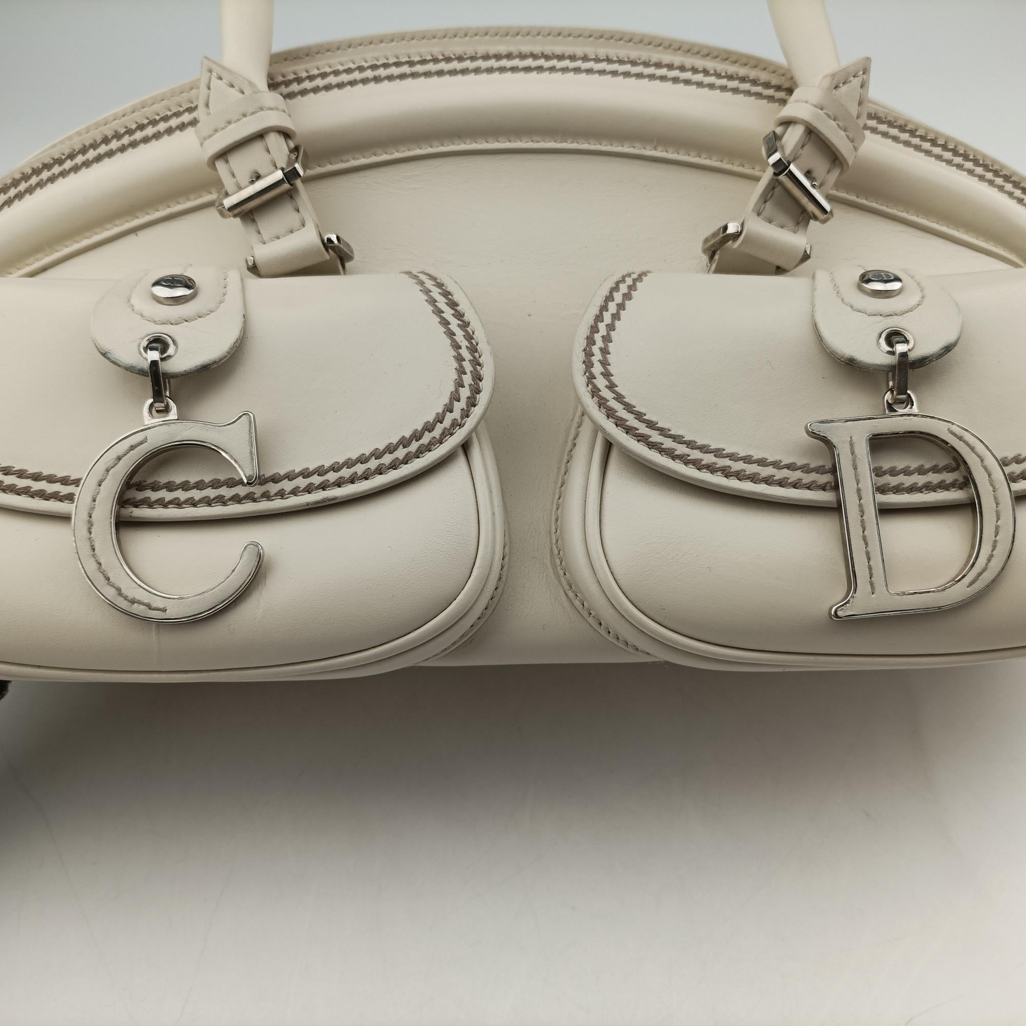 Pre-owned Christian Dior Detective White leather  handbag | stylenewstar