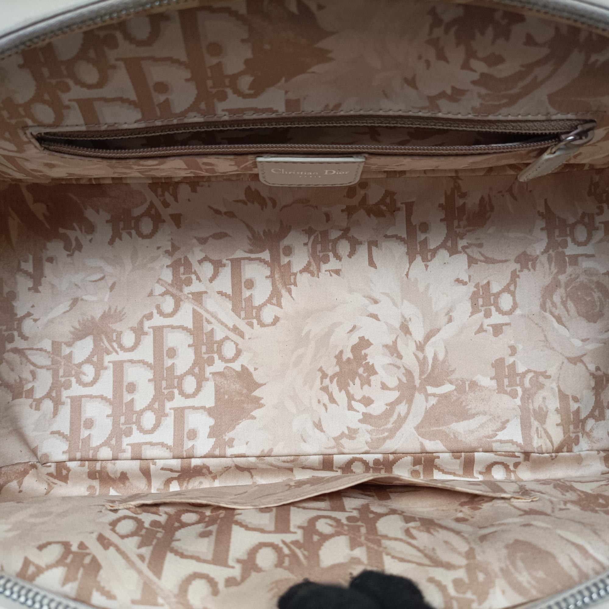 Pre-owned Christian Dior Detective White leather  handbag | stylenewstar