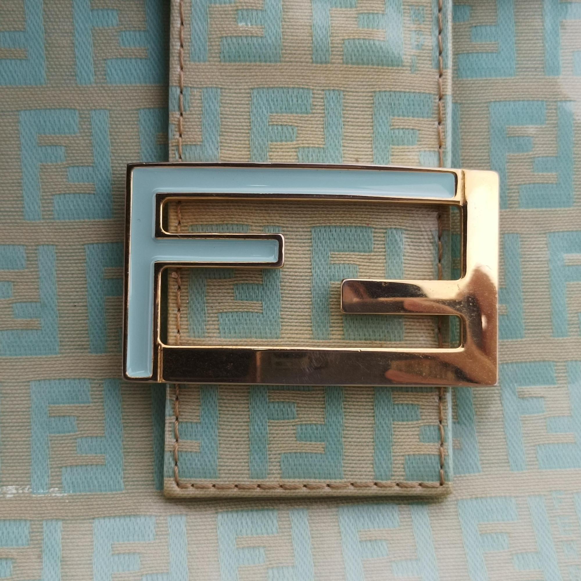 Vintage Fendi Mama Baguette Green×beige Patent 26756 shoulderbag | stylenewstar