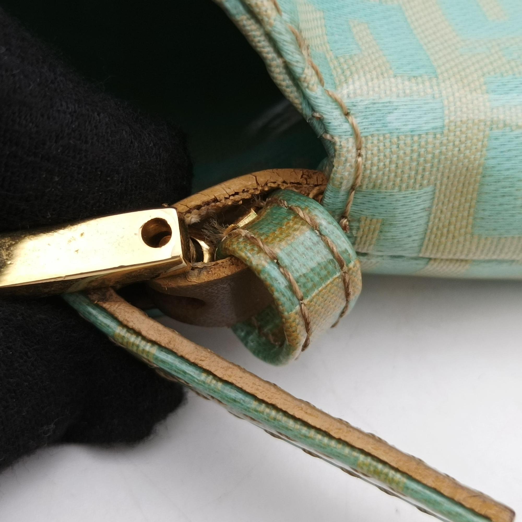 Vintage Fendi Mama Baguette Green×beige Patent 26756 shoulderbag | stylenewstar
