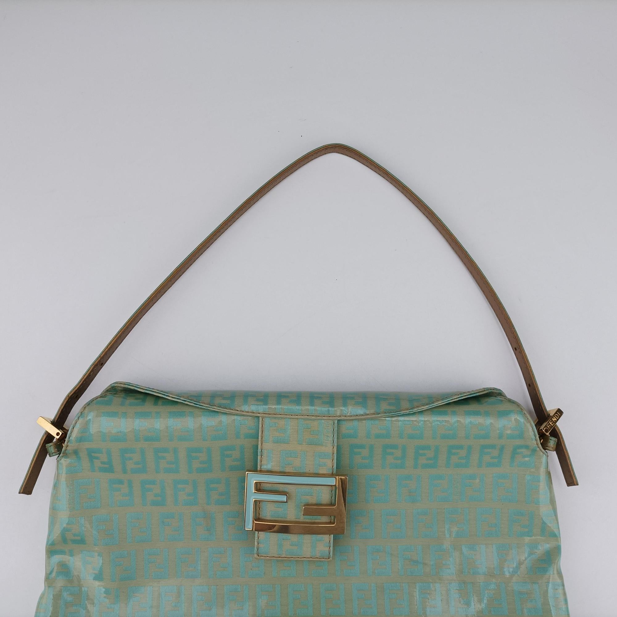 Vintage Fendi Mama Baguette Green×beige Patent 26756 shoulderbag | stylenewstar