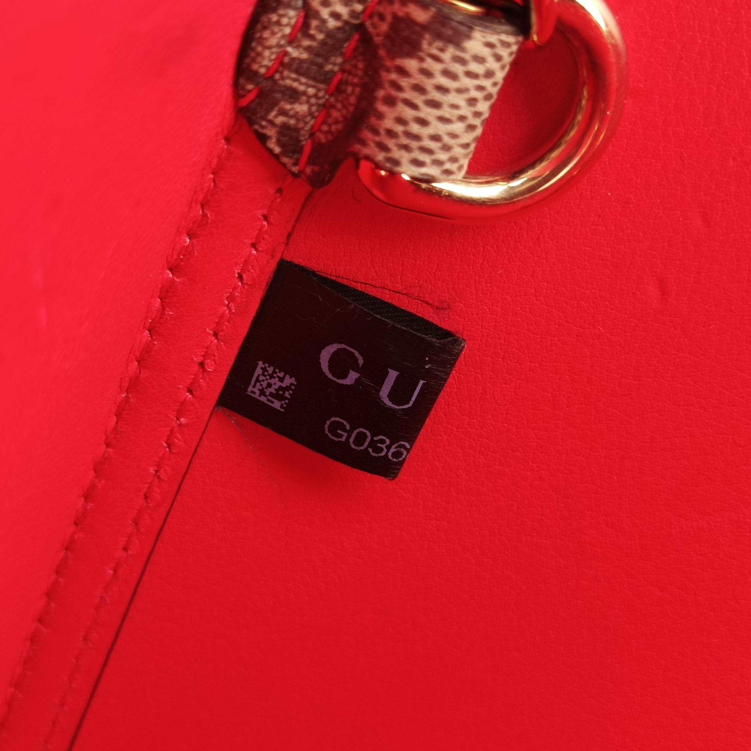 Pre-owned Gucci love heart Brown PVC coated canvas 678133 shoulderbag | stylenewstar
