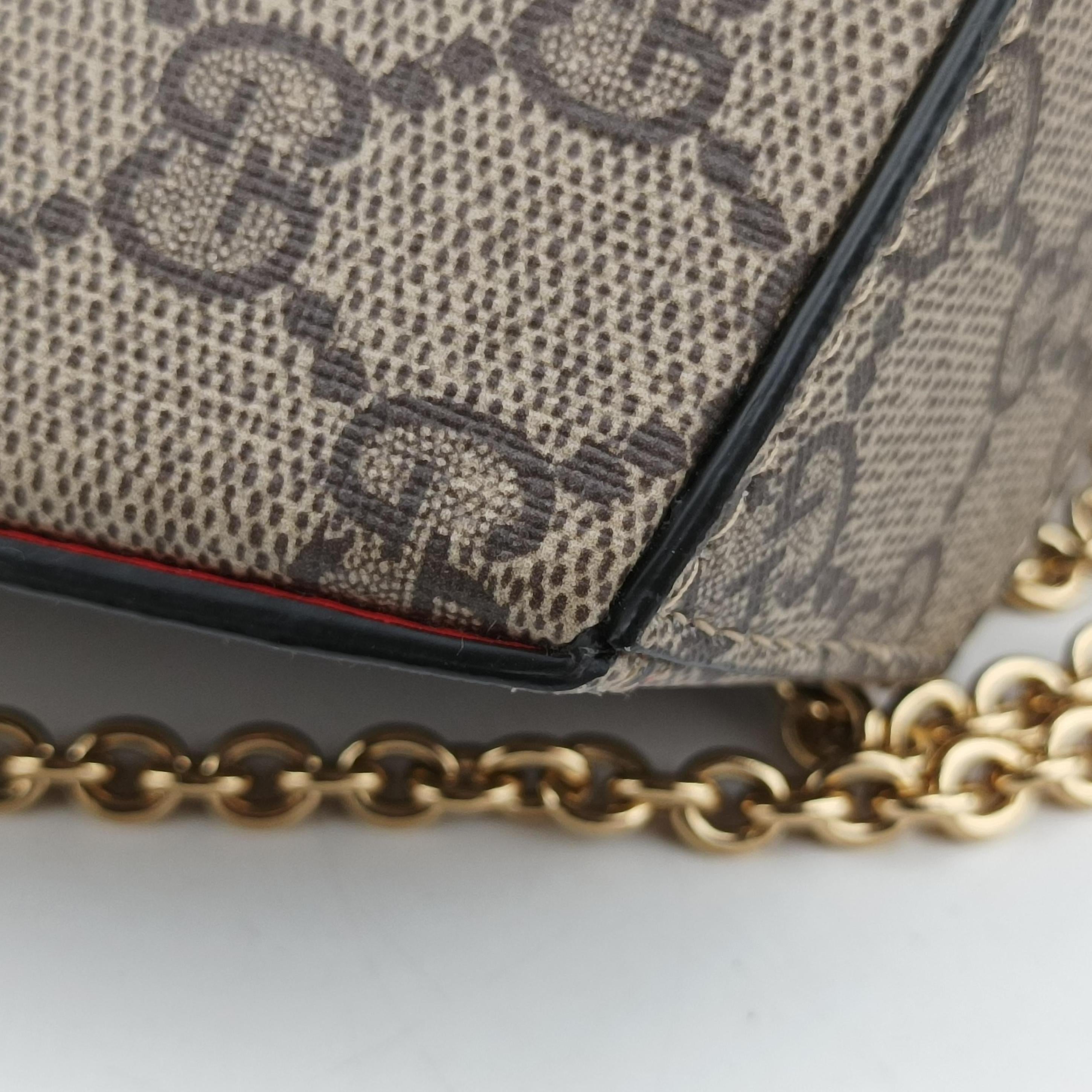 Pre-owned Gucci love heart Brown PVC coated canvas 678133 shoulderbag | stylenewstar