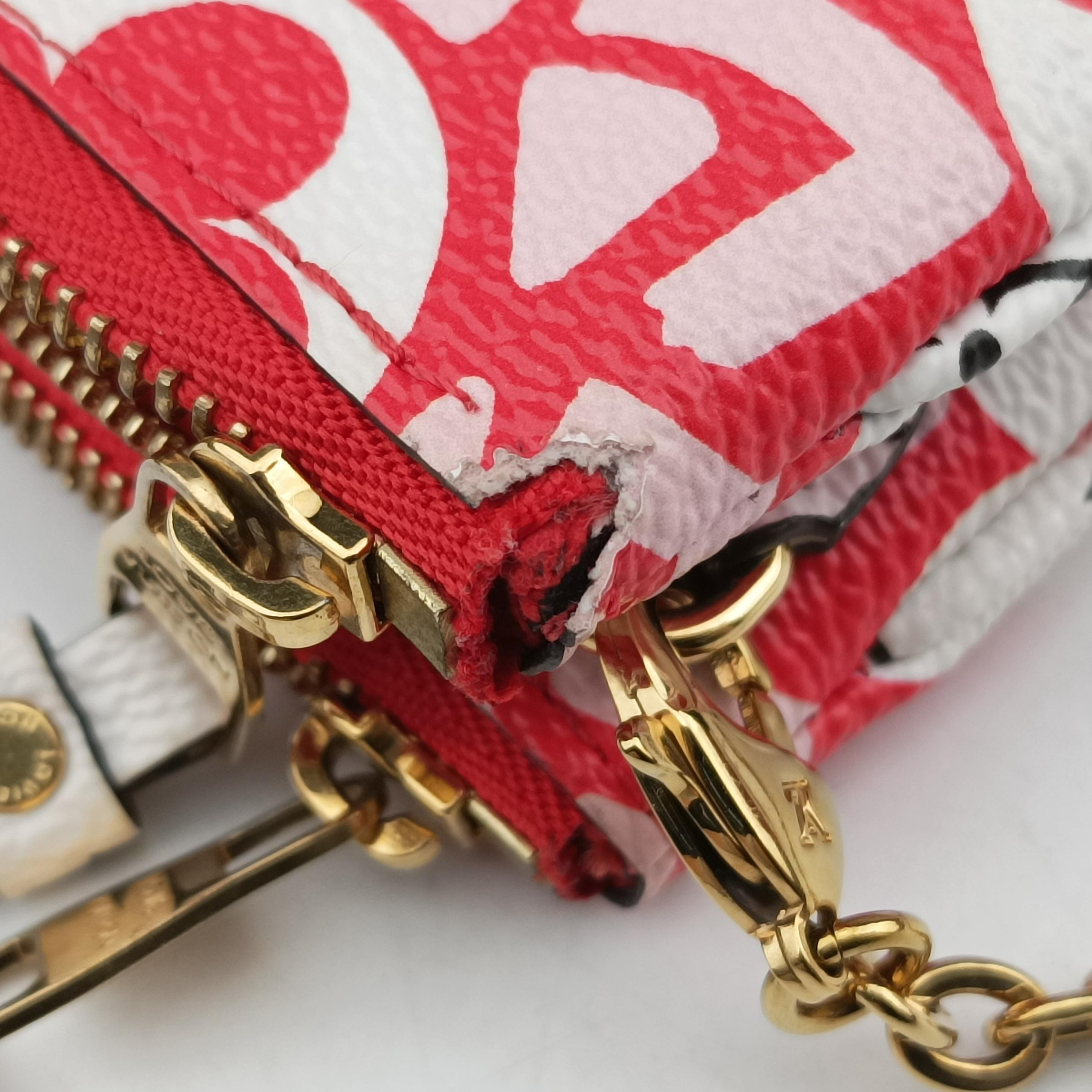 Vintage Louis Vuitton Crafty Pochette Double Zip cream×ROUGE Monogram Giant M69507 shoulderbag | stylenewstar