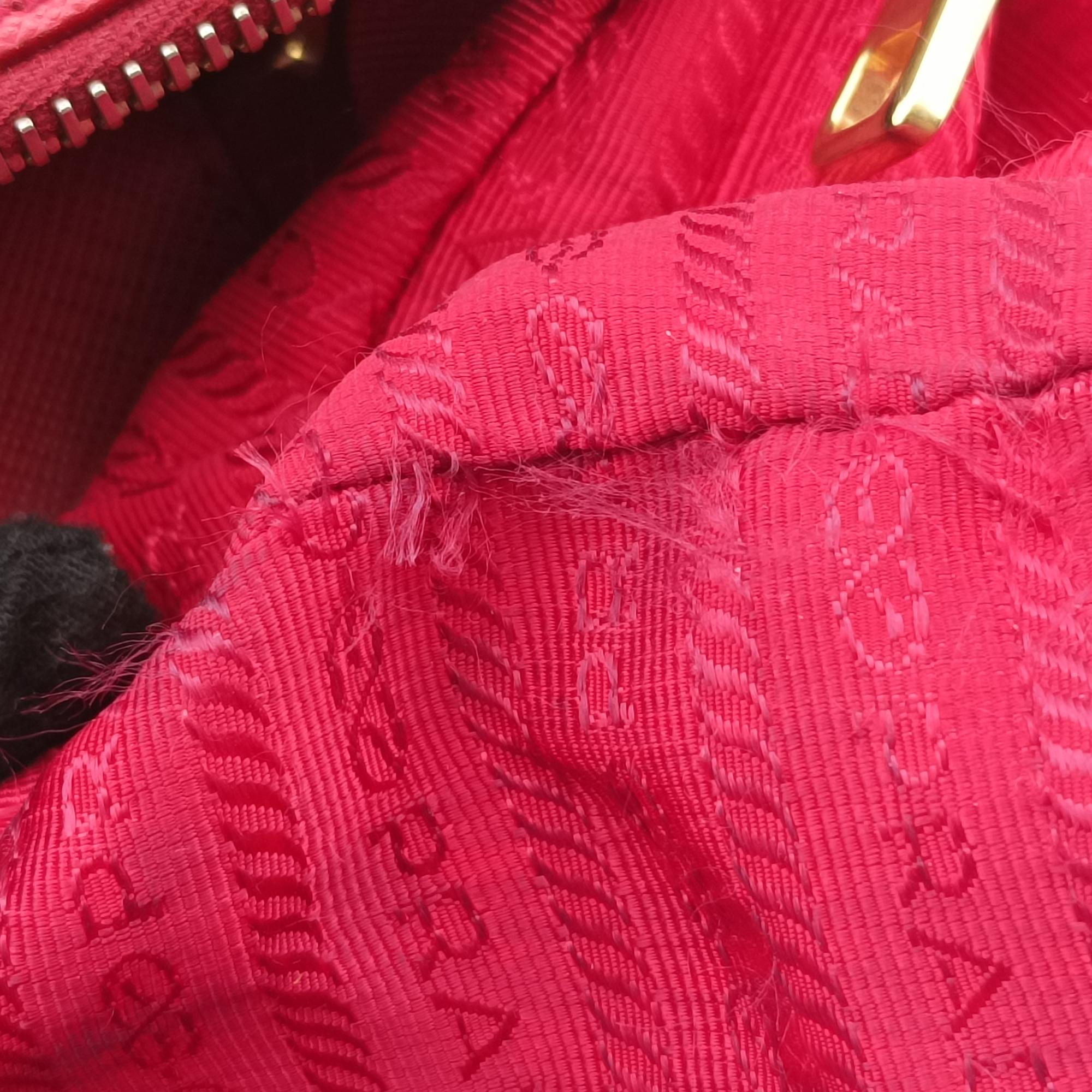 Vintage Prada Galleria Red SAFFIANO Leather BN1874 shoulderbag | stylenewstar