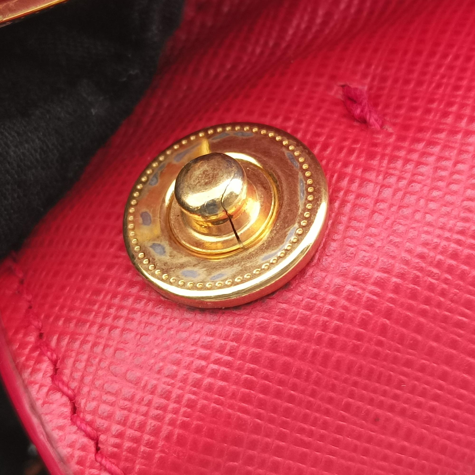 Vintage Prada Galleria Red SAFFIANO Leather BN1874 shoulderbag | stylenewstar