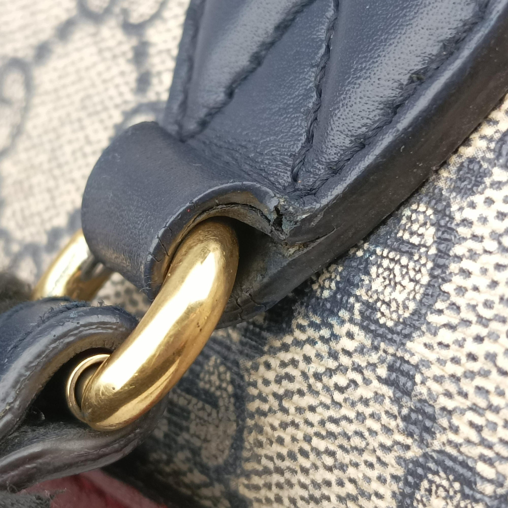 Pre-owned Gucci GG SUPREME Beige x Red x Navy PVC coated canvasxLeather 409529 shoulderbag | stylenewstar