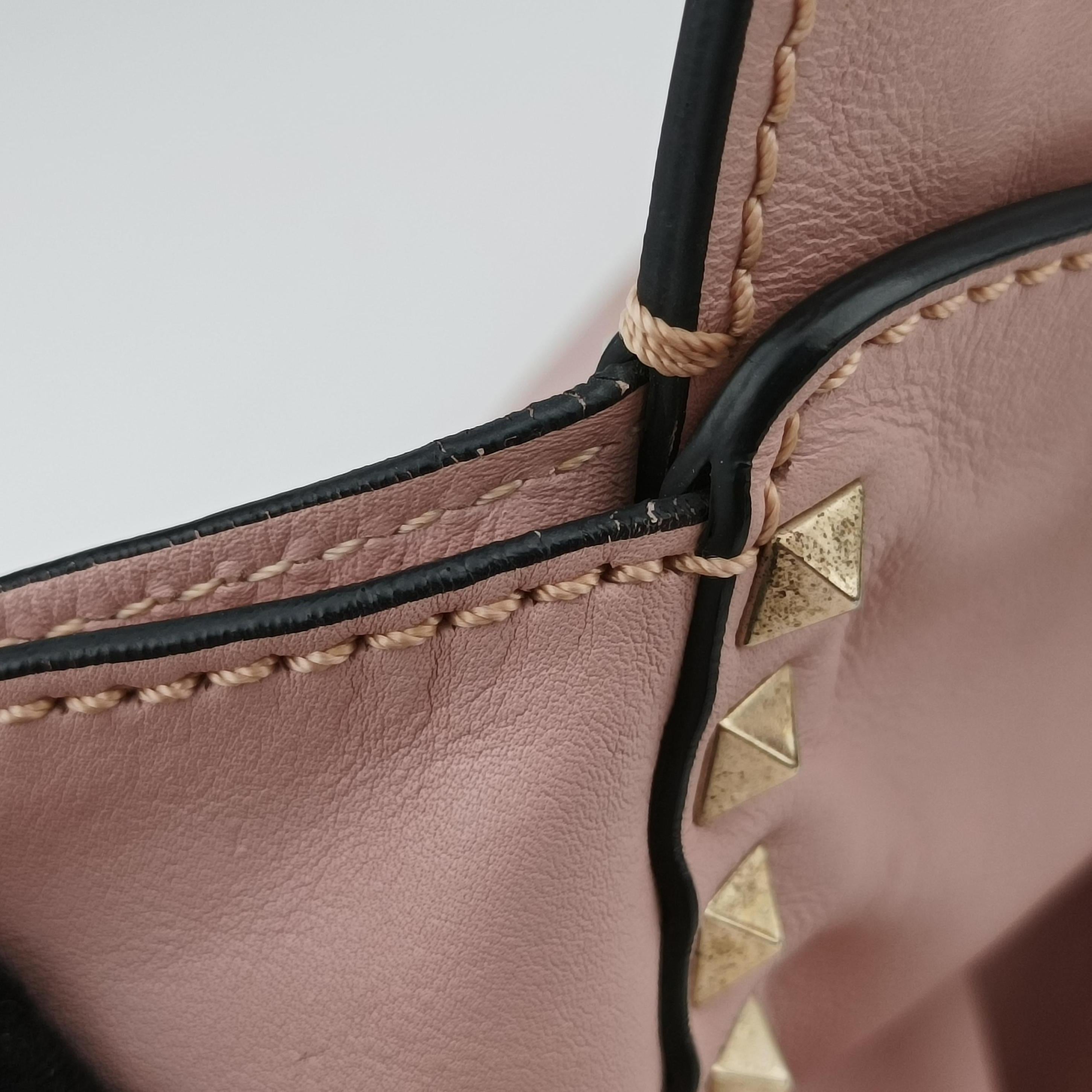 Pre-owned Valentino Rockstud Pink Leather  shoulderbag | stylenewstar