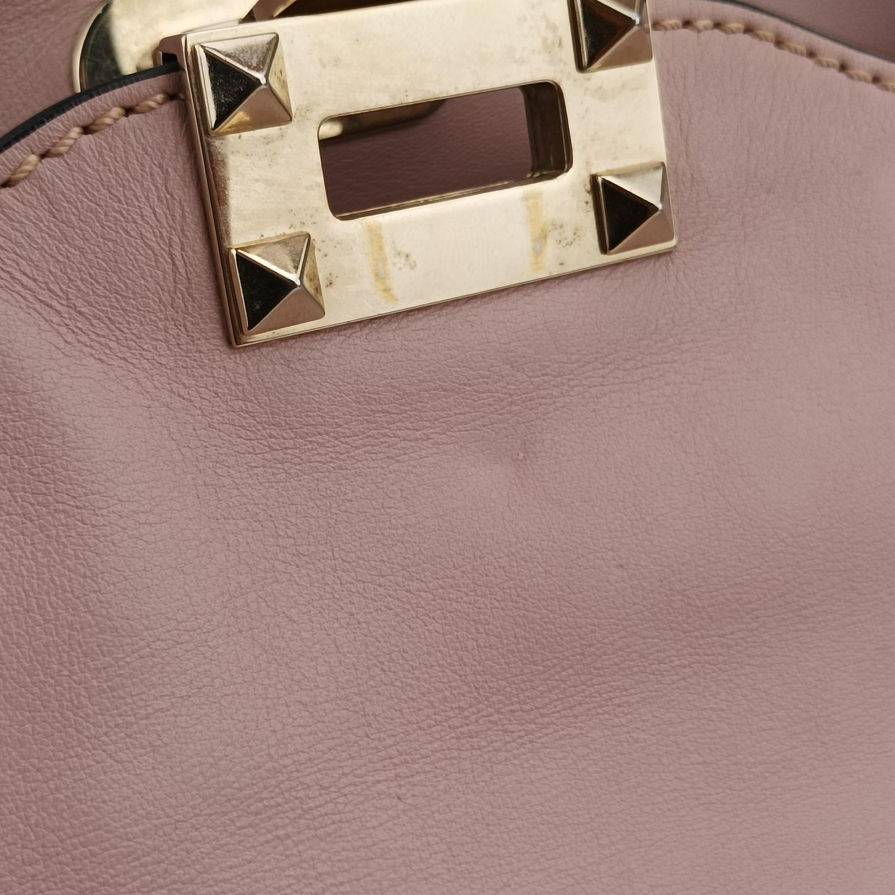 Pre-owned Valentino Rockstud Pink Leather  shoulderbag | stylenewstar