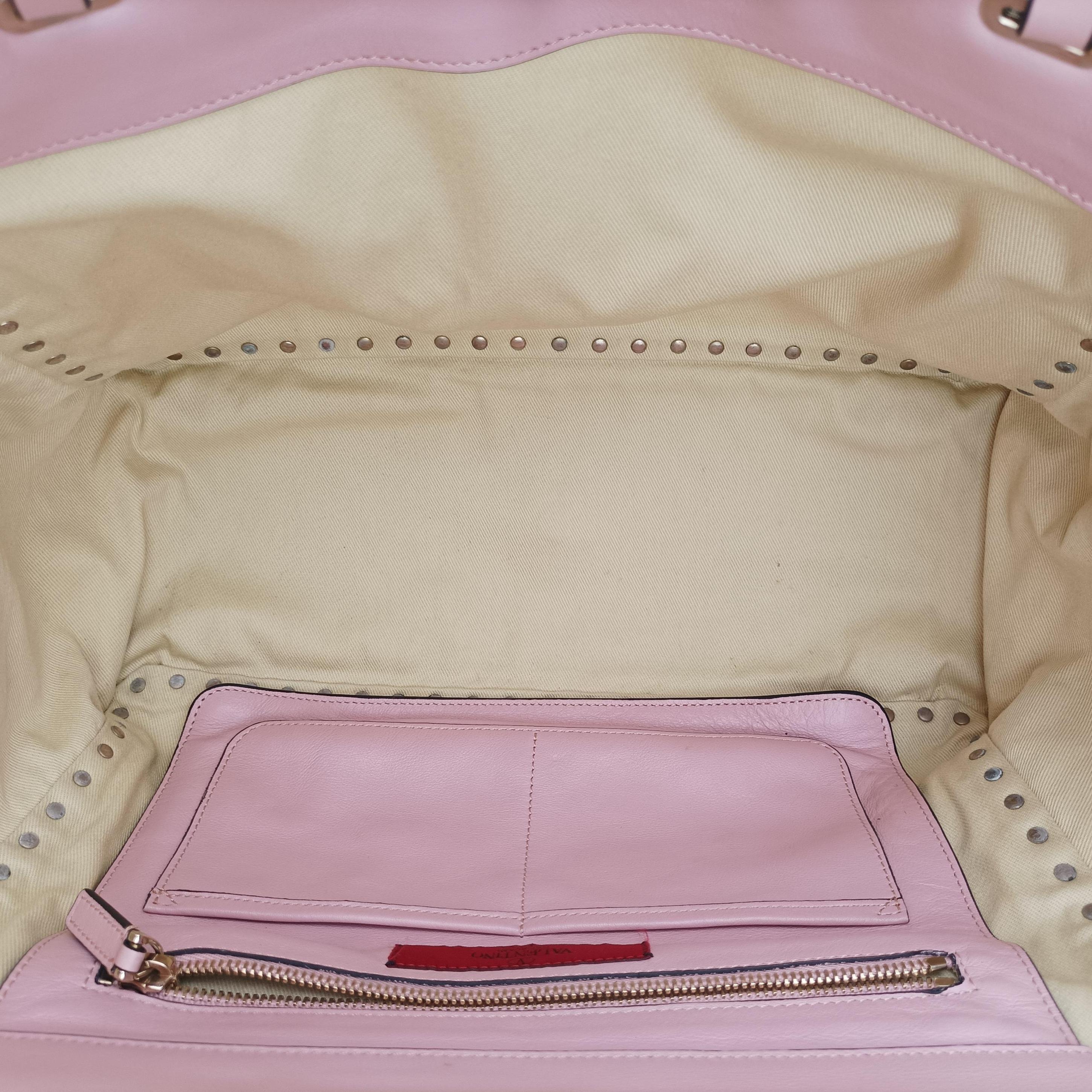 Pre-owned Valentino Rockstud Pink Leather  shoulderbag | stylenewstar