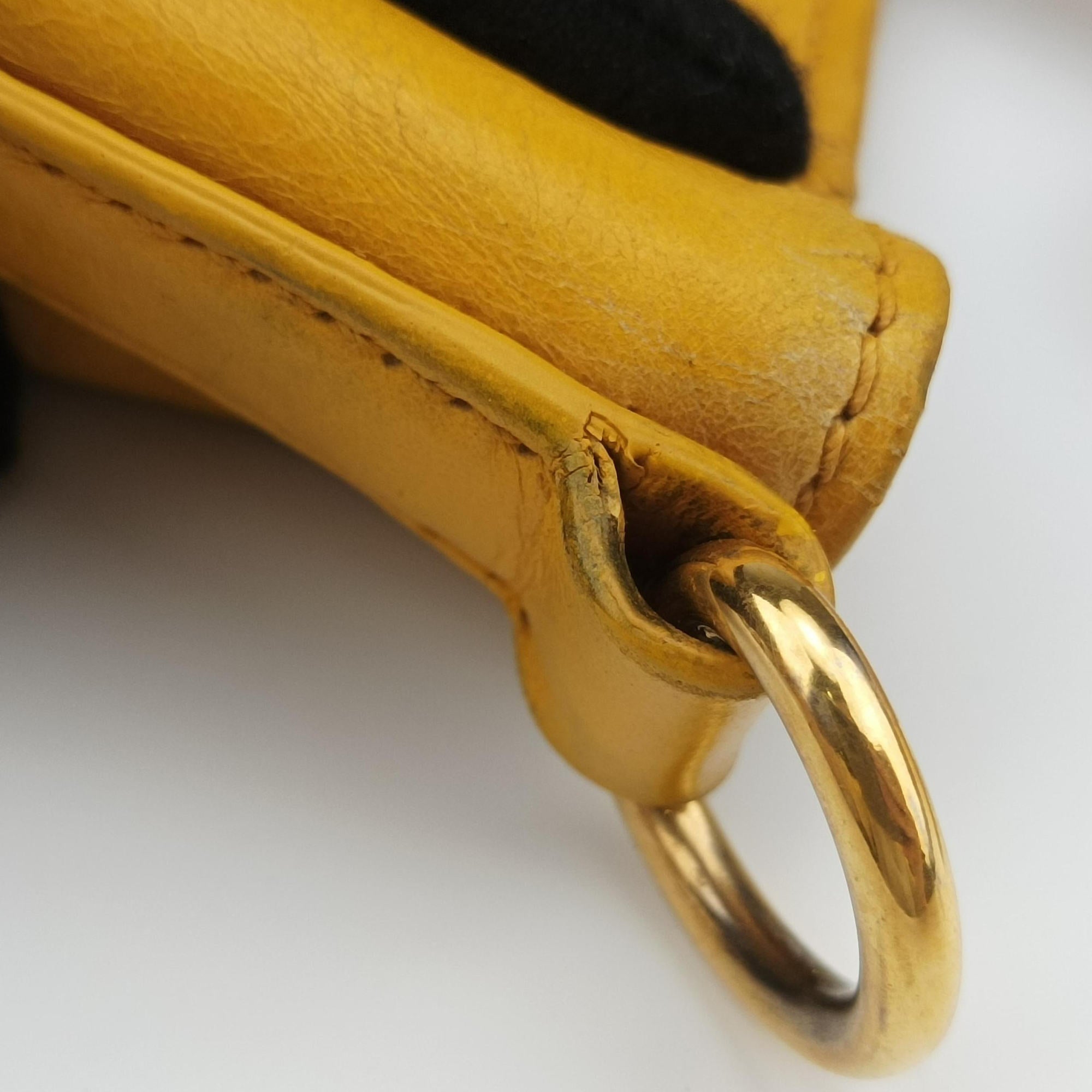 Pre-owned Prada Vitello Shine Argilla Yellow Leather  shoulderbag | stylenewstar