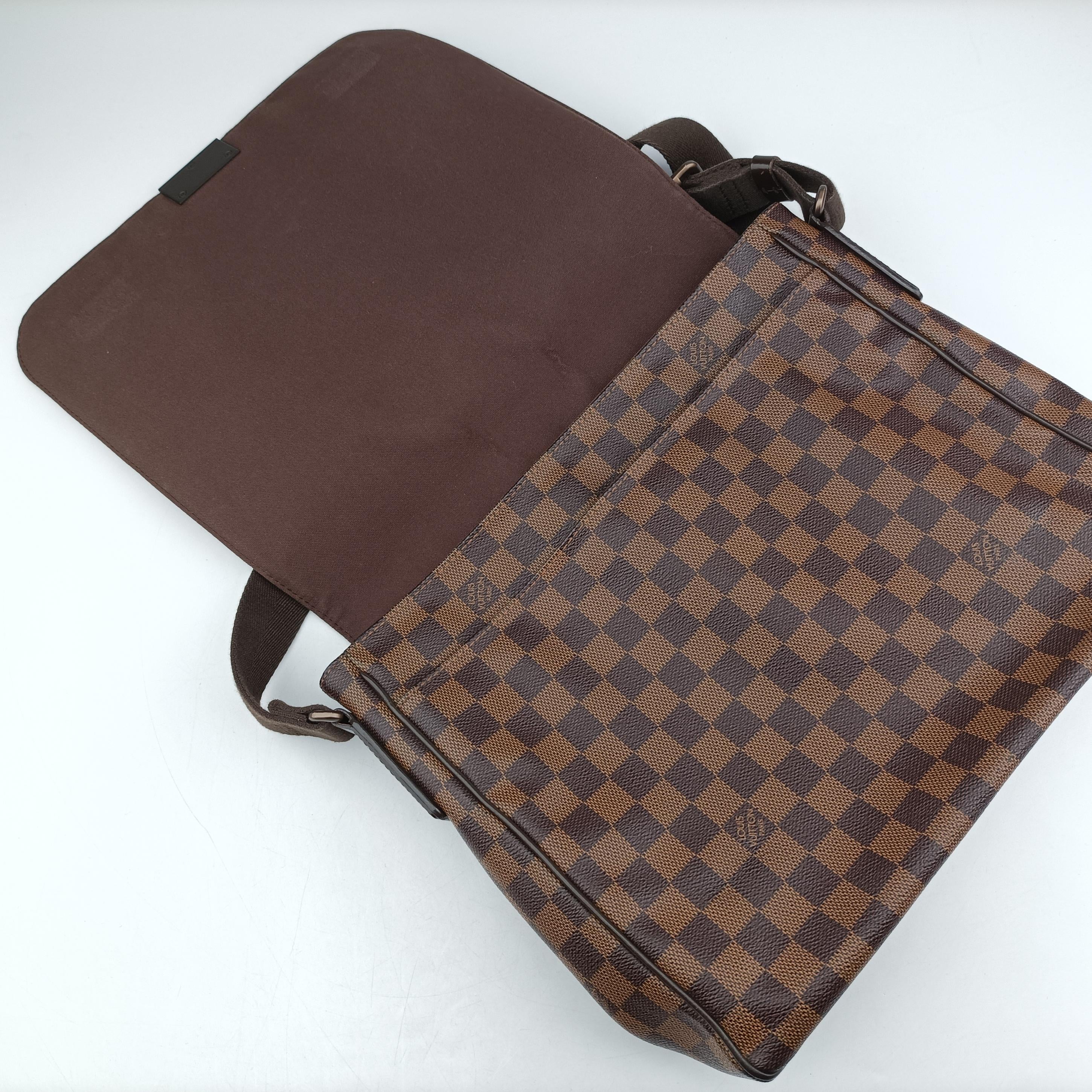 Pre-owned Louis Vuitton District MM EBENE Damier Canvas N41212 shoulderbag | stylenewstar