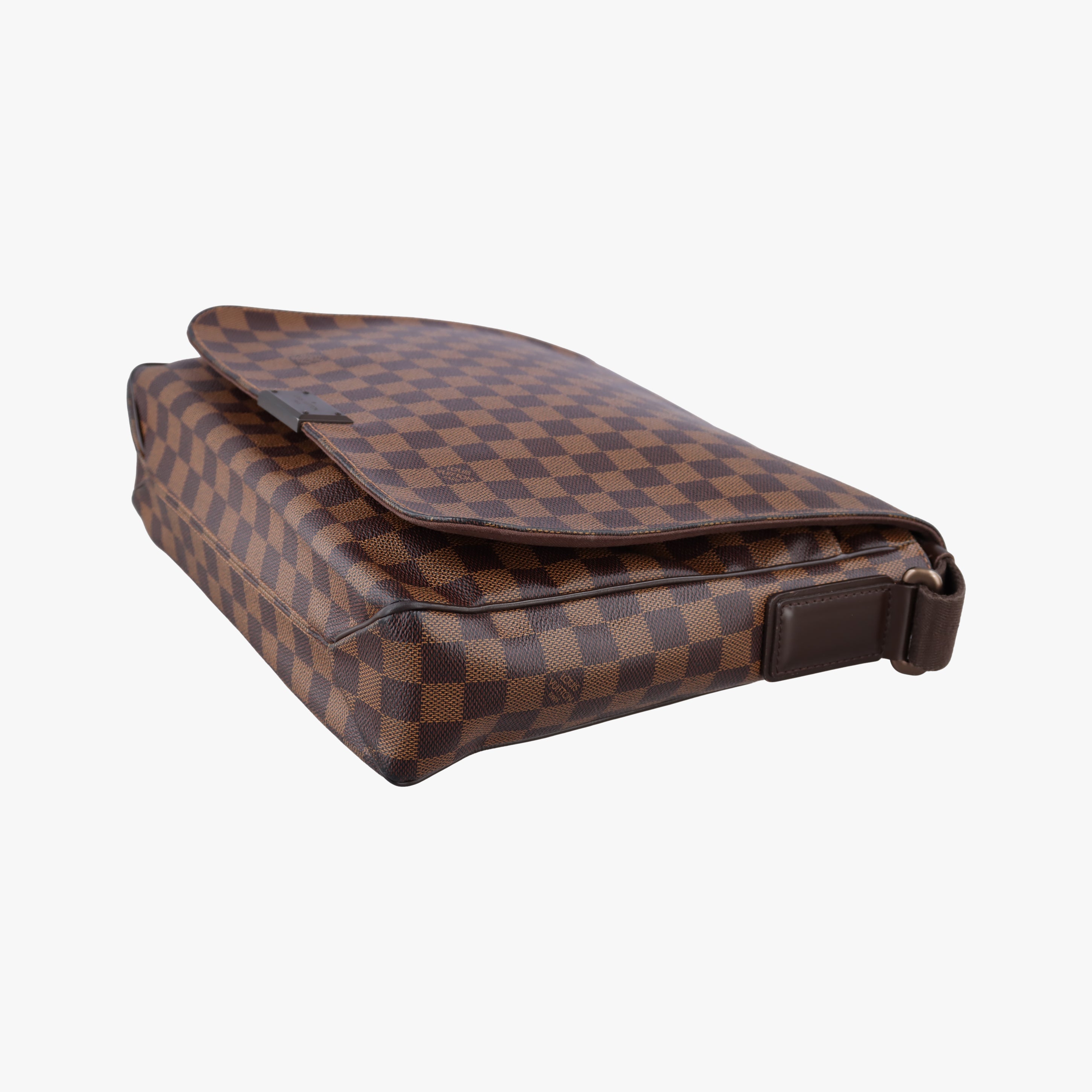 Pre-owned Louis Vuitton District MM EBENE Damier Canvas N41212 shoulderbag | stylenewstar