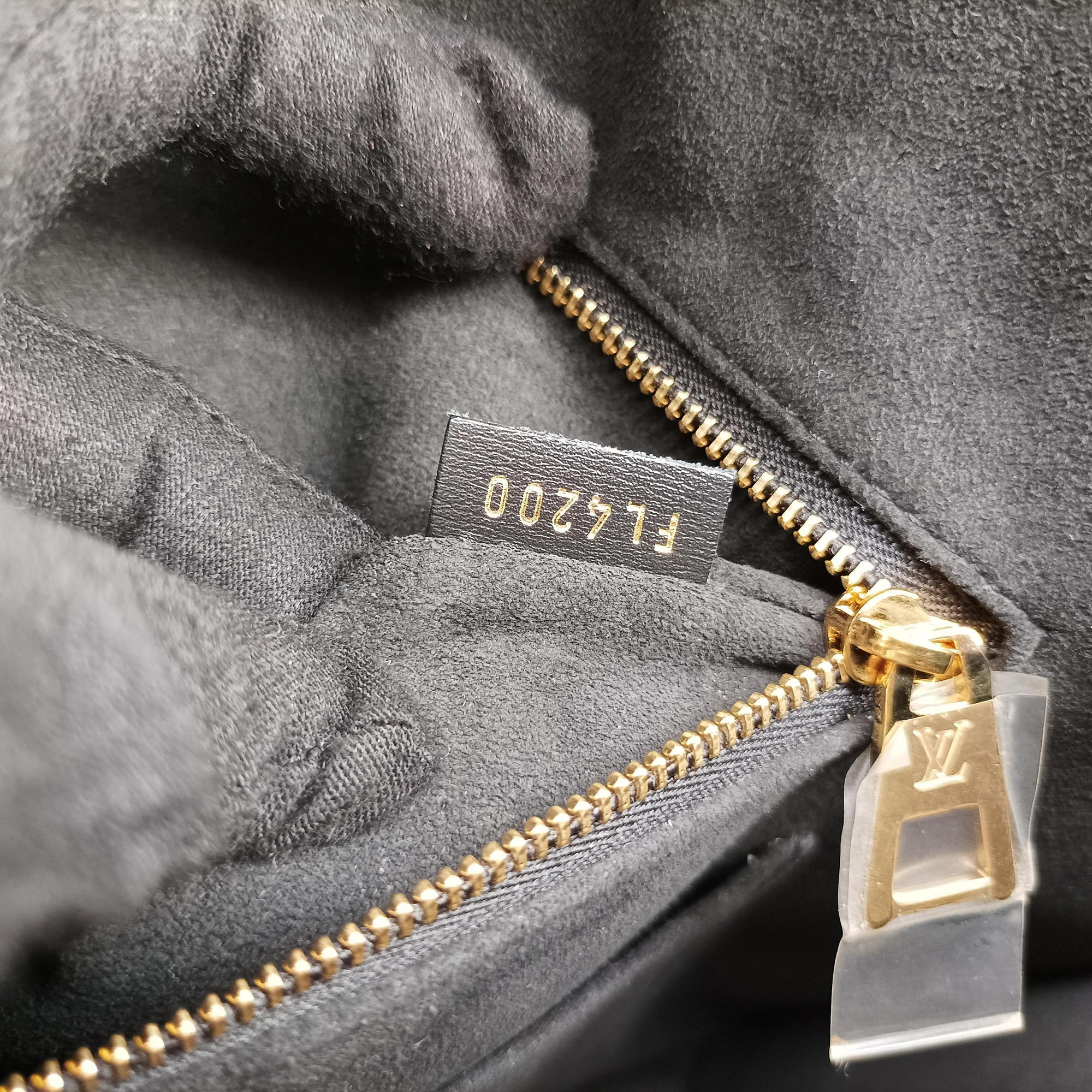 Pre-owned Louis Vuitton SINCE1854 On the Go GM Black×White jacquard canvas x leather M57207 shoulderbag | stylenewstar