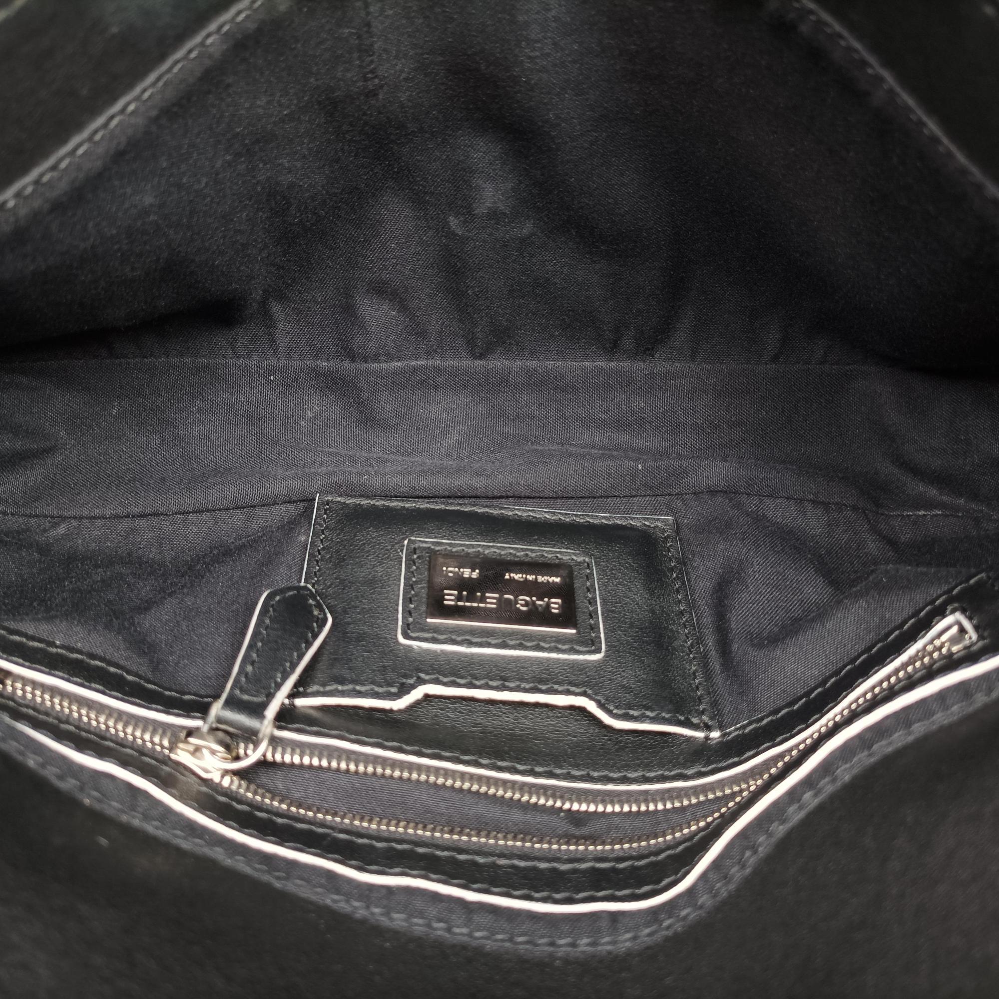 Pre-owned Fendi Monster Baguette Black×yellow Leather 8BR600 shoulderbag | stylenewstar
