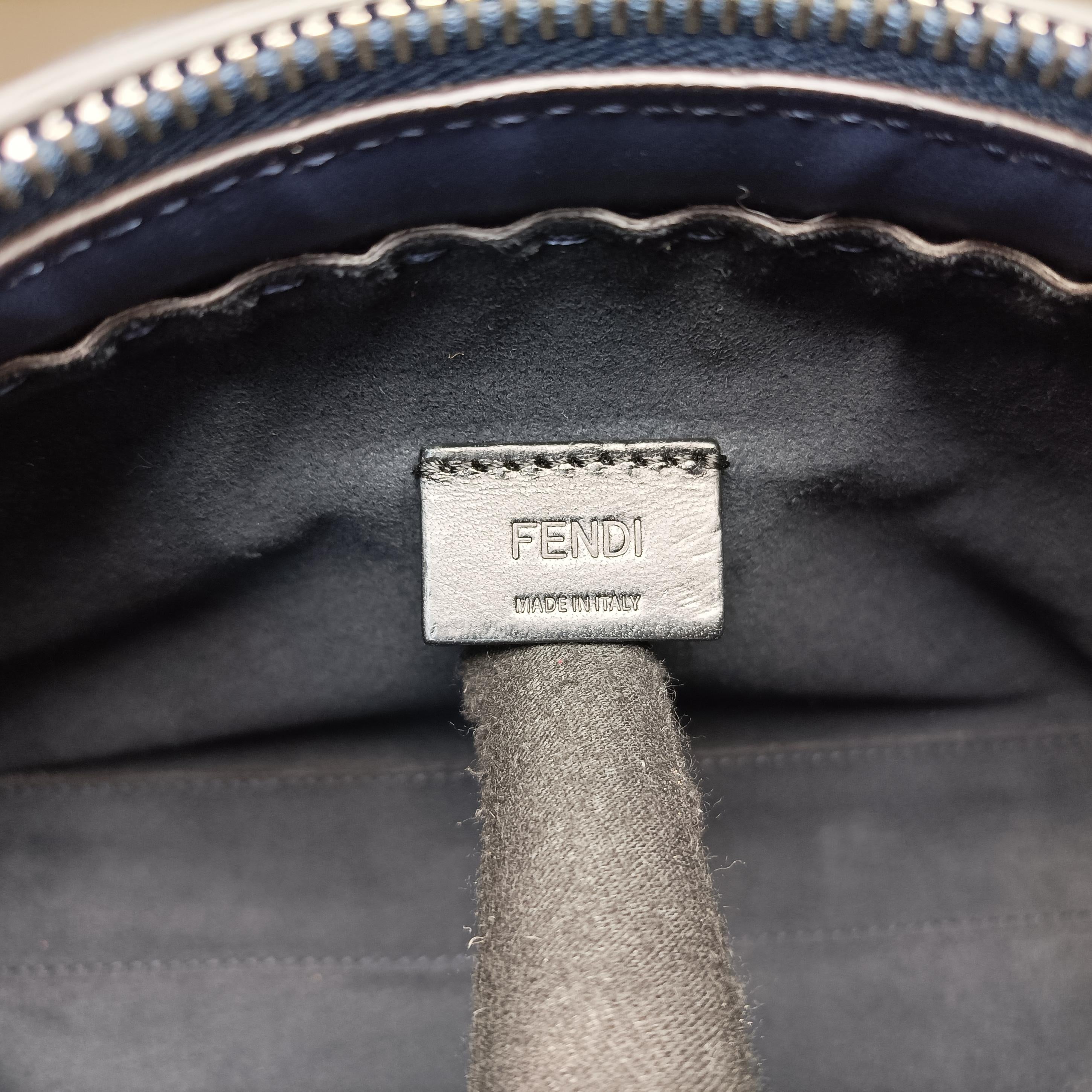 Secondhand Fendi Shopper Blue Leather 7VA547 shoulderbag | stylenewstar