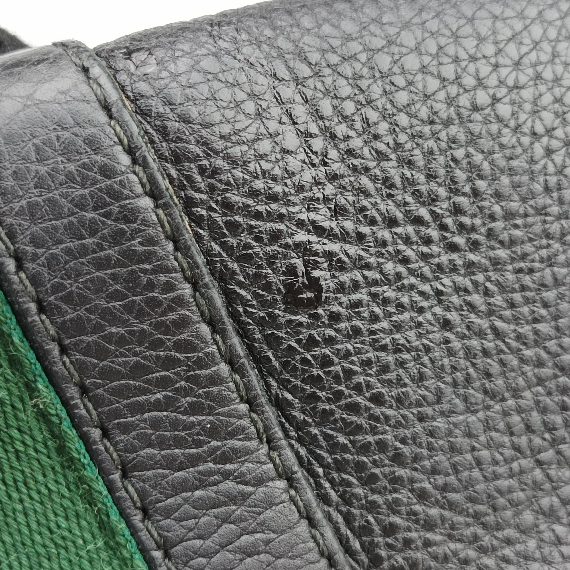Pre-owned Gucci Sherry Line Black x Red x Green Leather 247205 shoulderbag | stylenewstar