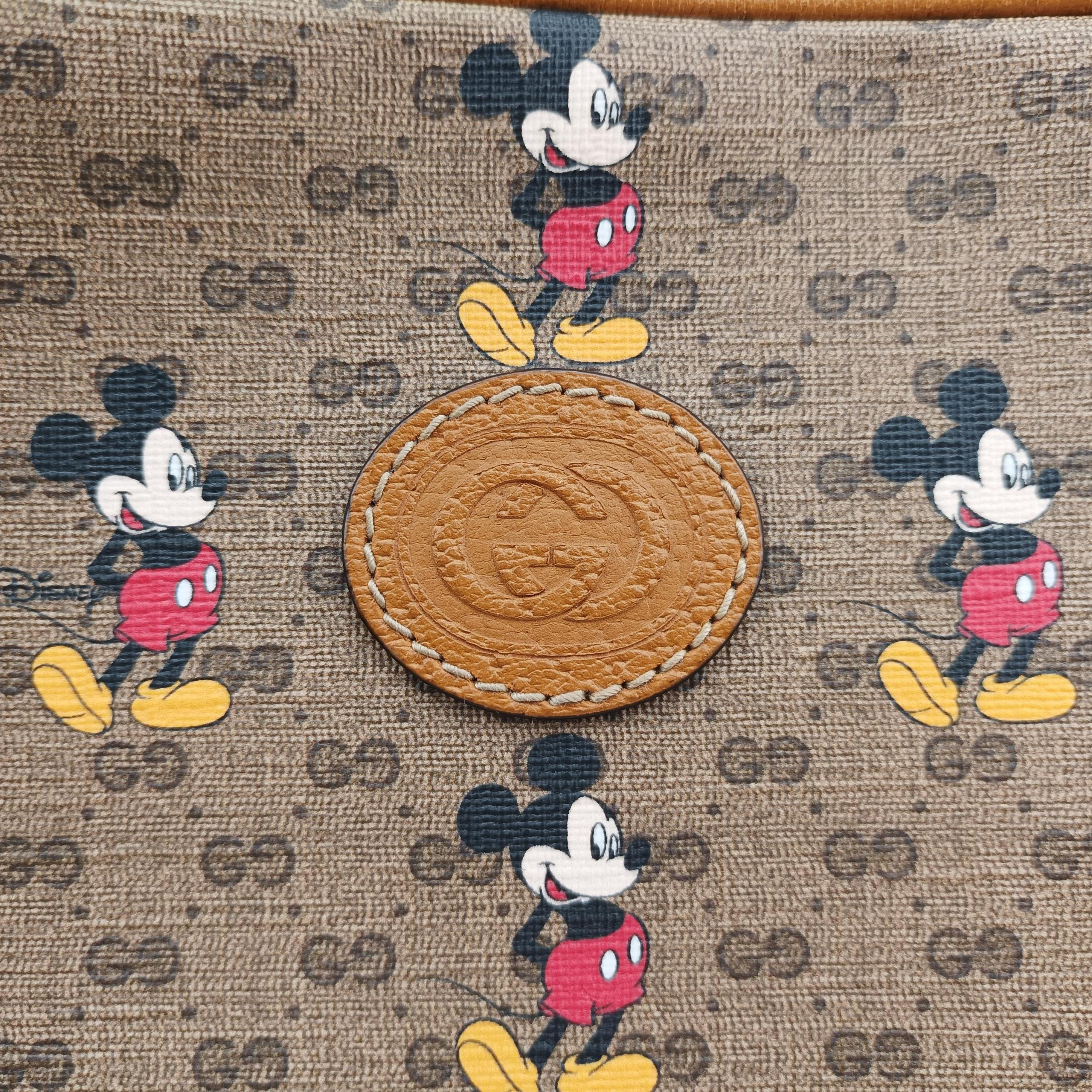 Pre-owned Gucci Mickey Mouse Disney collaboration Brown PVC coated canvas 602695 shoulderbag | stylenewstar