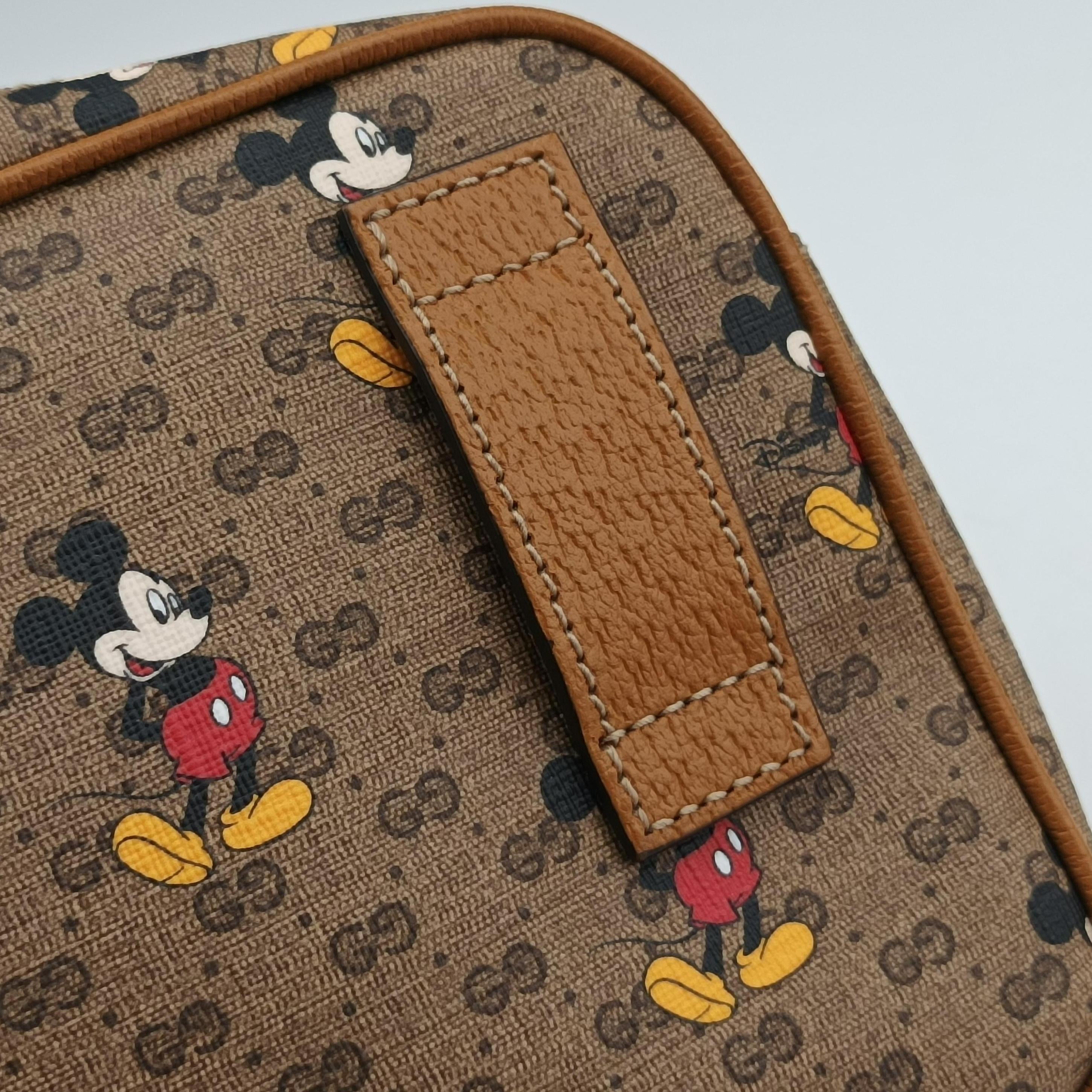 Pre-owned Gucci Mickey Mouse Disney collaboration Brown PVC coated canvas 602695 shoulderbag | stylenewstar