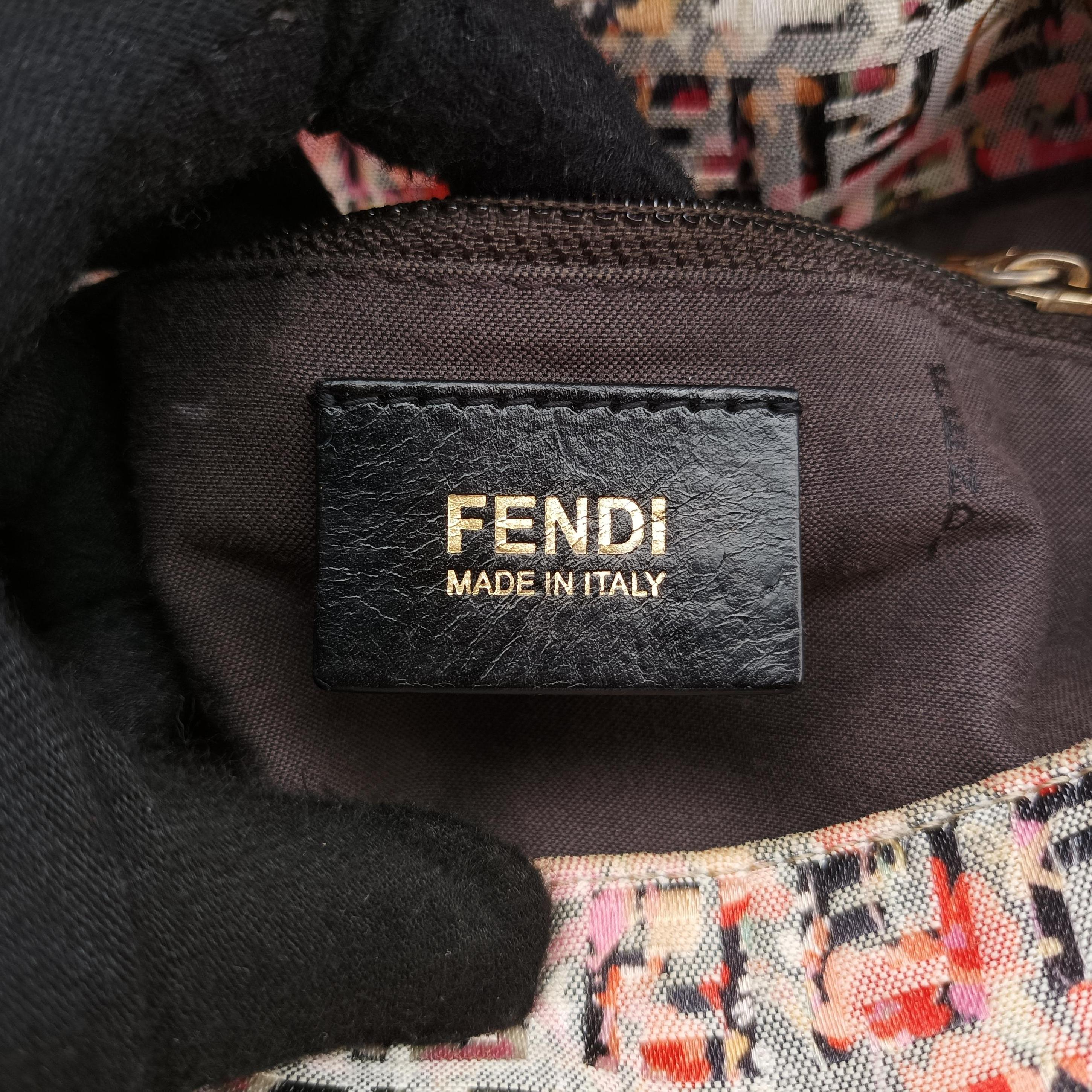Pre-owned Fendi Mama Baguette Zucchino Pink×Multicolour fabric 8BR001 shoulderbag | stylenewstar