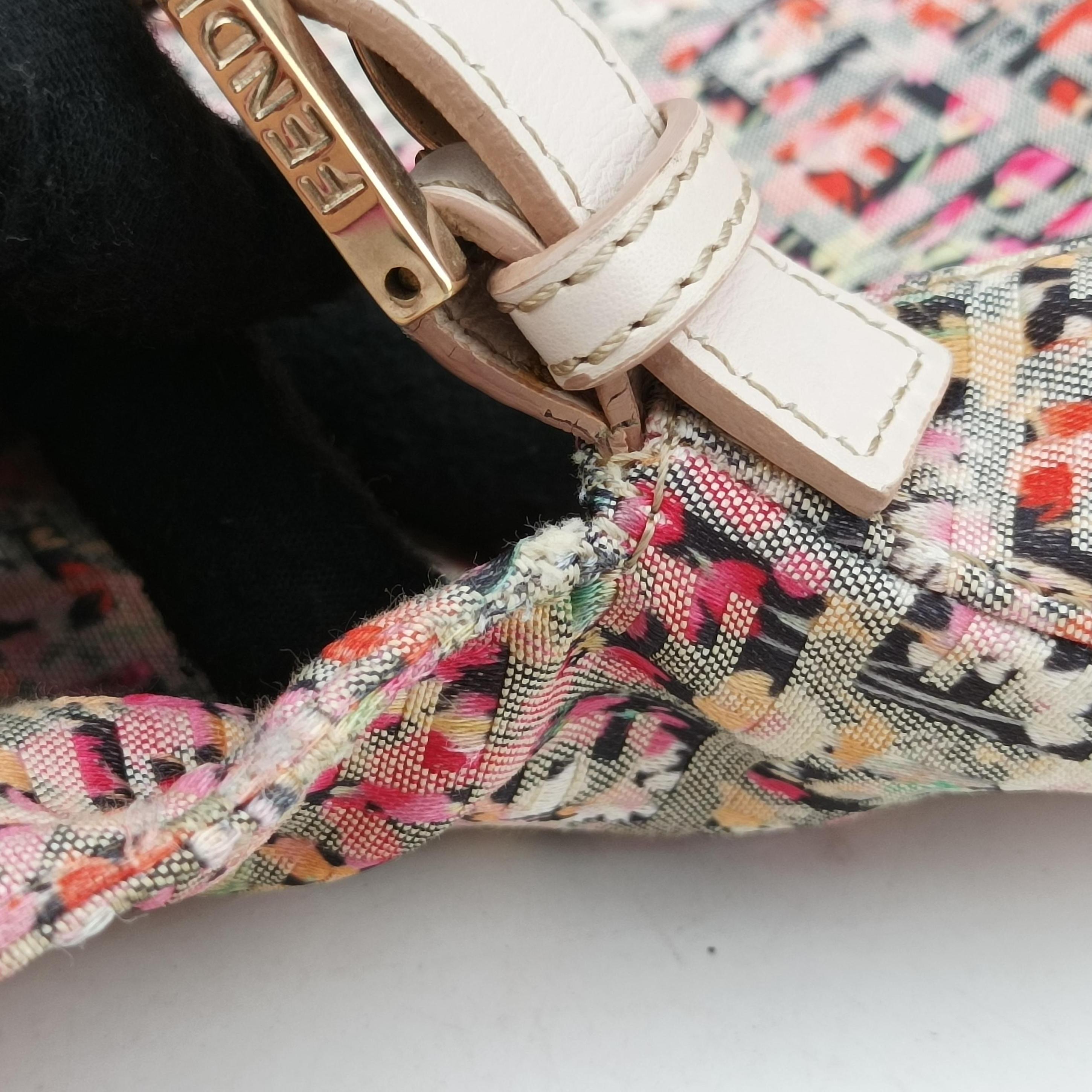 Pre-owned Fendi Mama Baguette Zucchino Pink×Multicolour fabric 8BR001 shoulderbag | stylenewstar