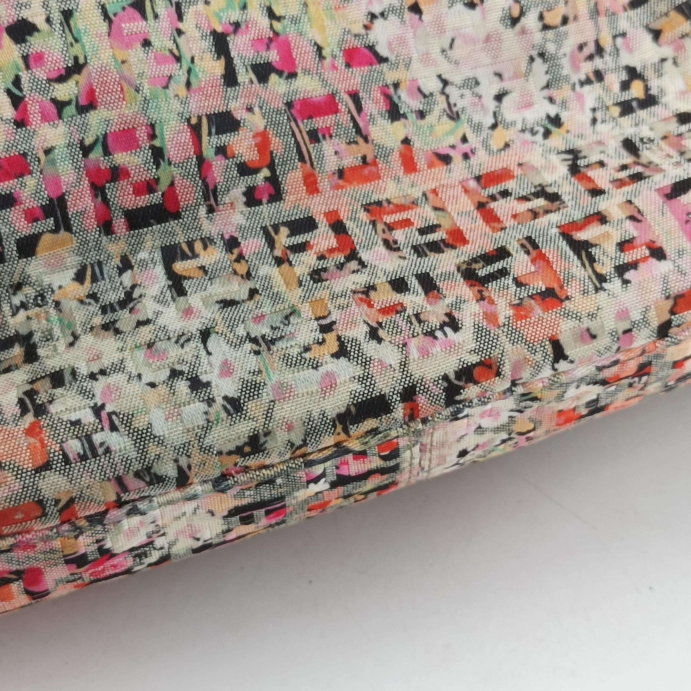 Pre-owned Fendi Mama Baguette Zucchino Pink×Multicolour fabric 8BR001 shoulderbag | stylenewstar