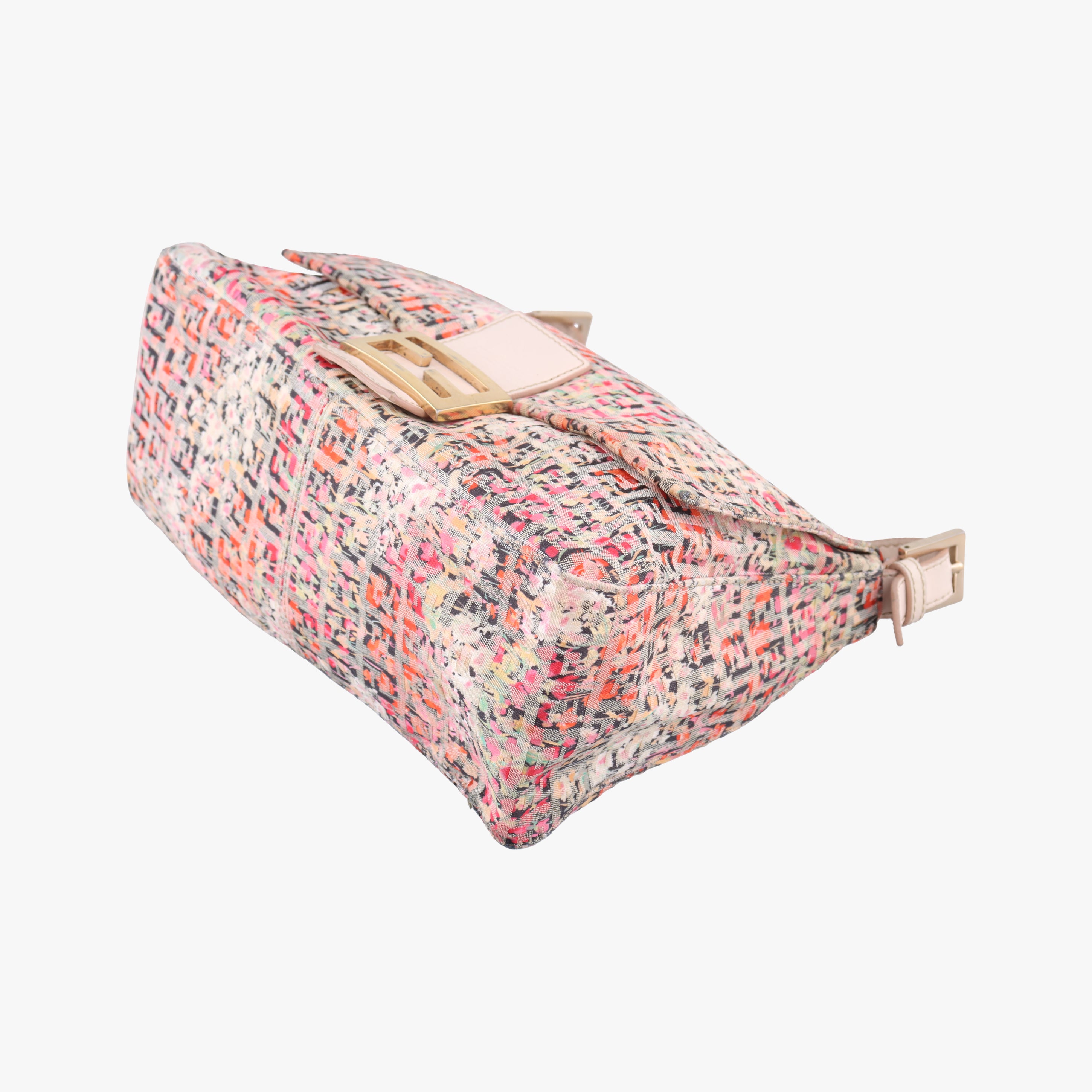 Pre-owned Fendi Mama Baguette Zucchino Pink×Multicolour fabric 8BR001 shoulderbag | stylenewstar