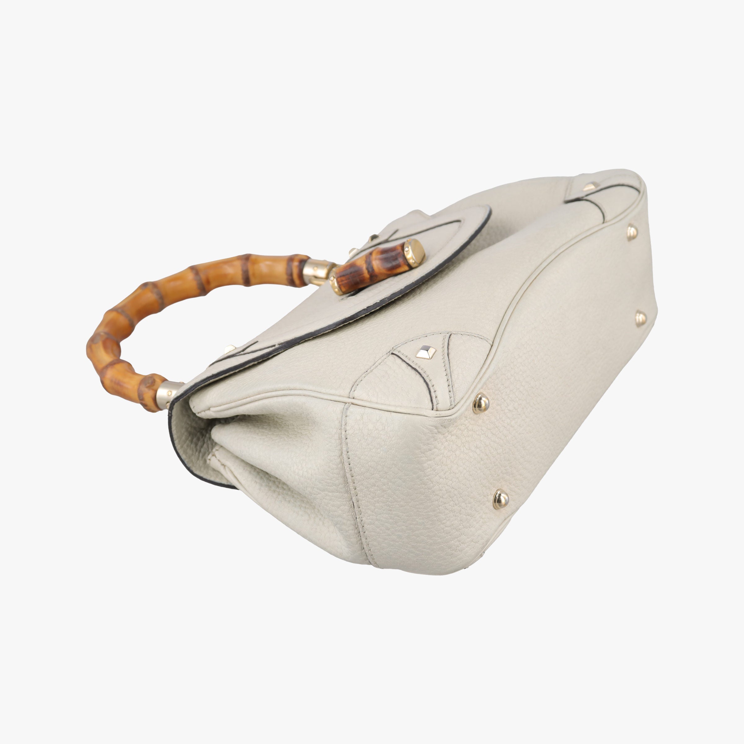 Pre-owned Gucci Bamboo White Leather 137351 handbag | stylenewstar