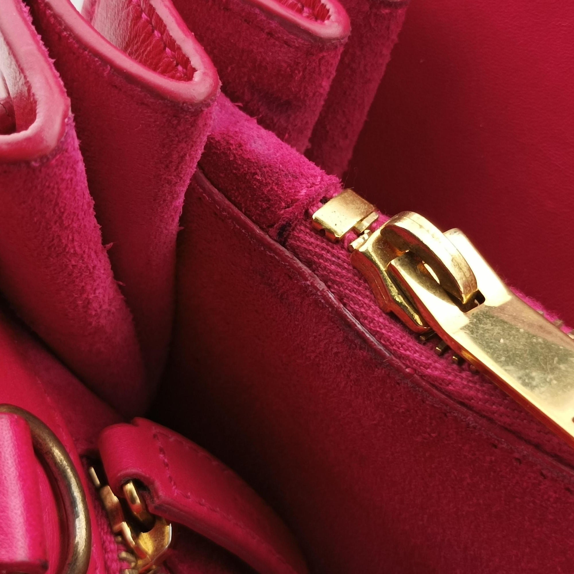 Secondhand Yves Saint Laurent SAC DE JOUR Pink Leather 324823 shoulderbag | stylenewstar