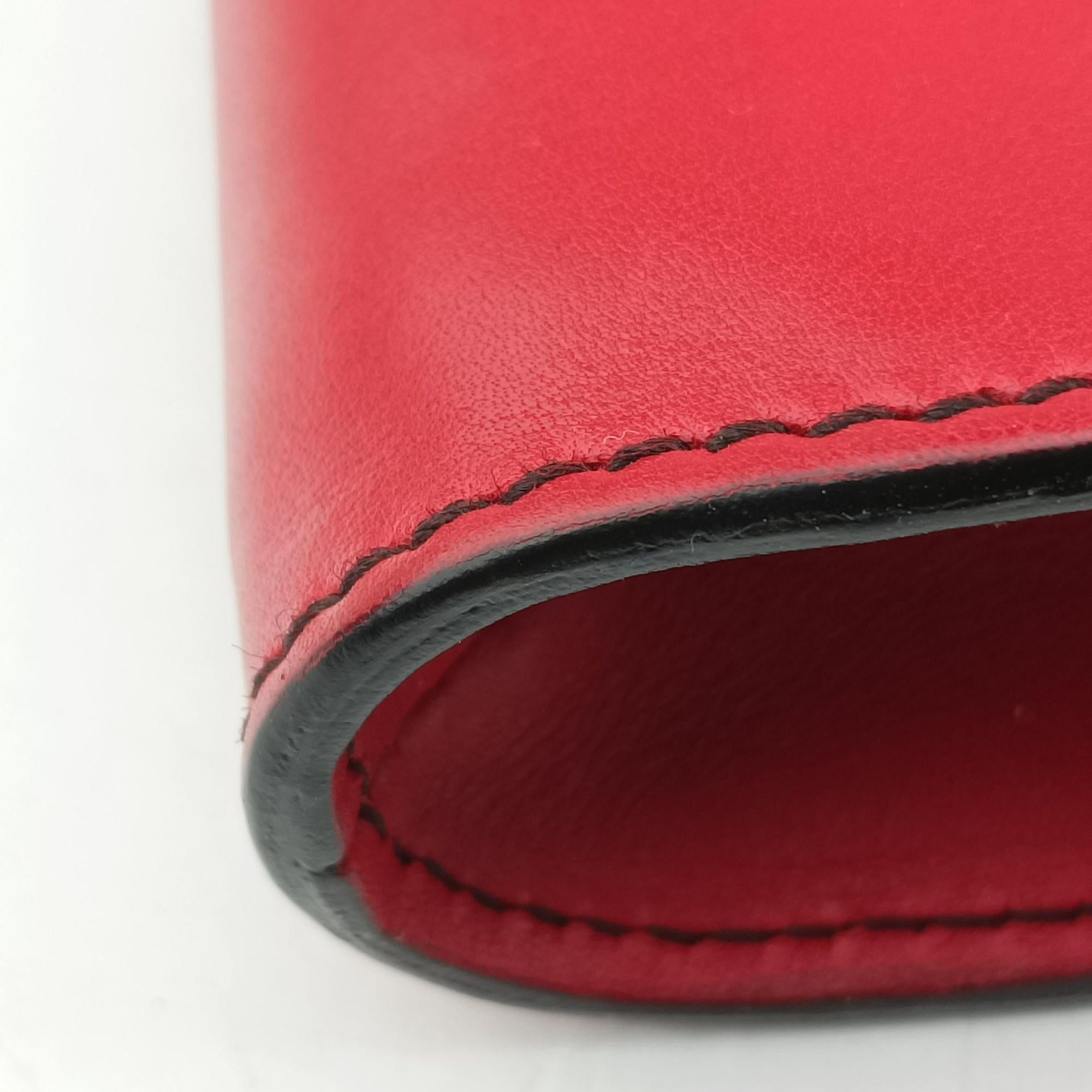 Pre-owned Gucci Emily Red Leather 283063 shoulderbag | stylenewstar