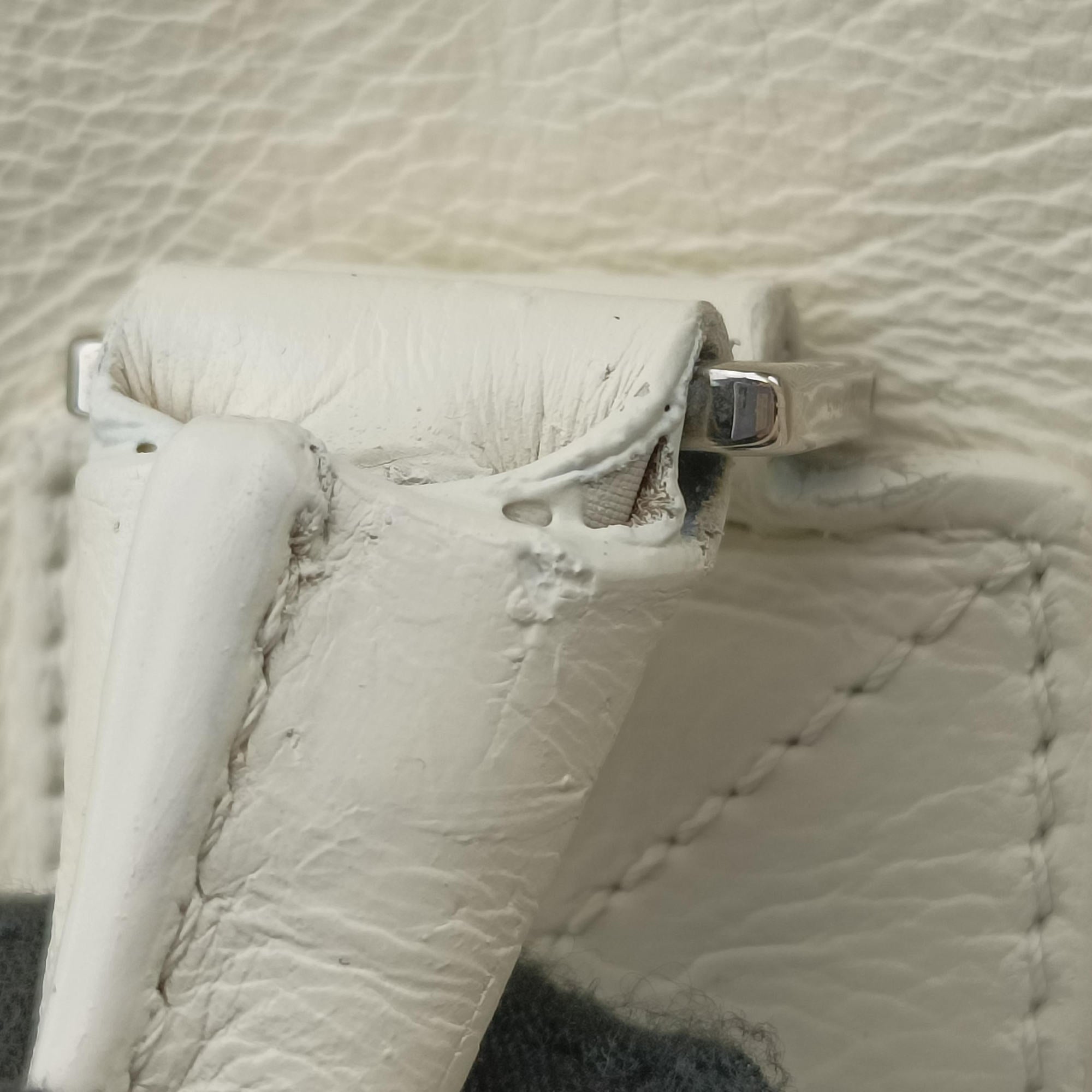 Pre-owned Christian Dior D Logo Mini Boston White Leather  handbag | stylenewstar