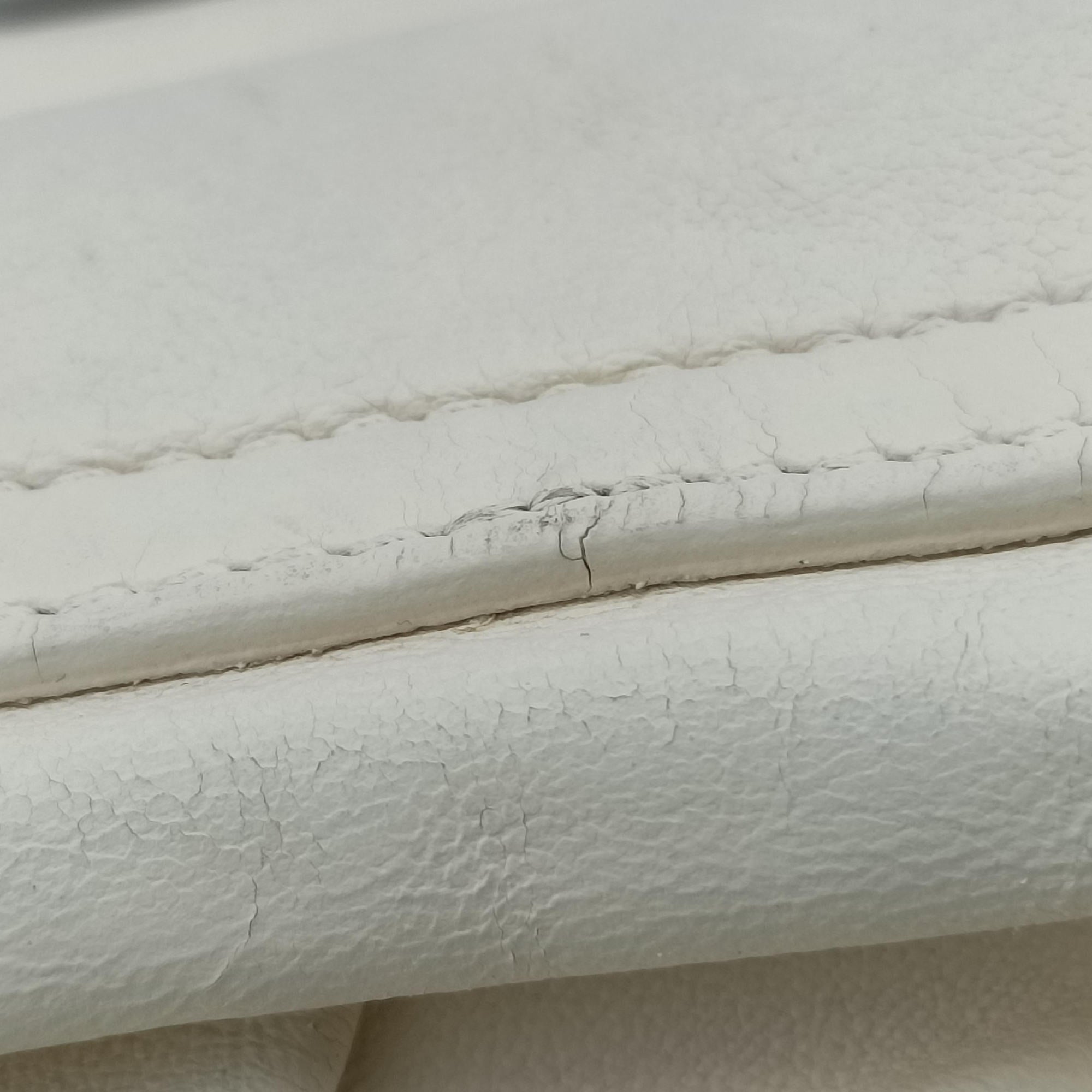 Pre-owned Christian Dior Jazz Club White leather  shoulderbag | stylenewstar