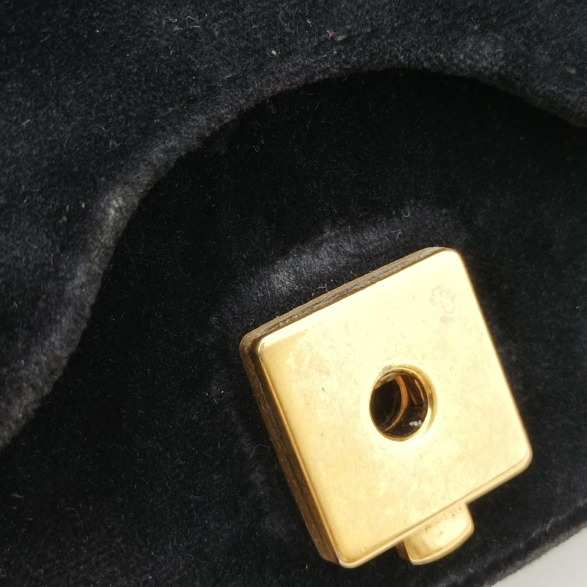 Vintage Gucci Broadway Black velour 489218 shoulderbag | stylenewstar
