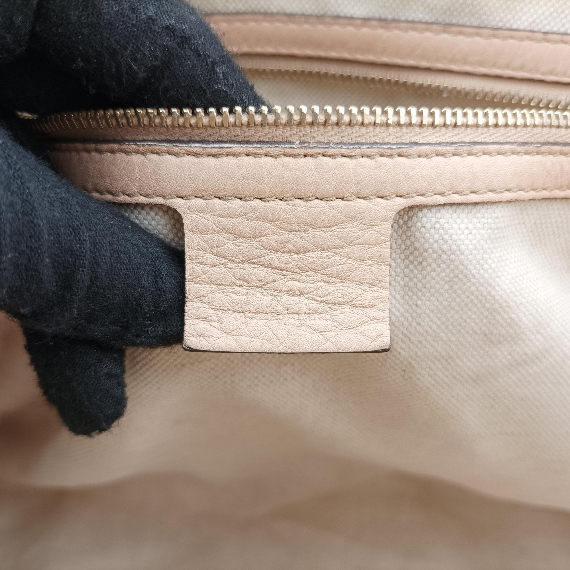 Pre-owned Gucci Vintage Web Beige x khaki Leather 257341 shoulderbag | stylenewstar