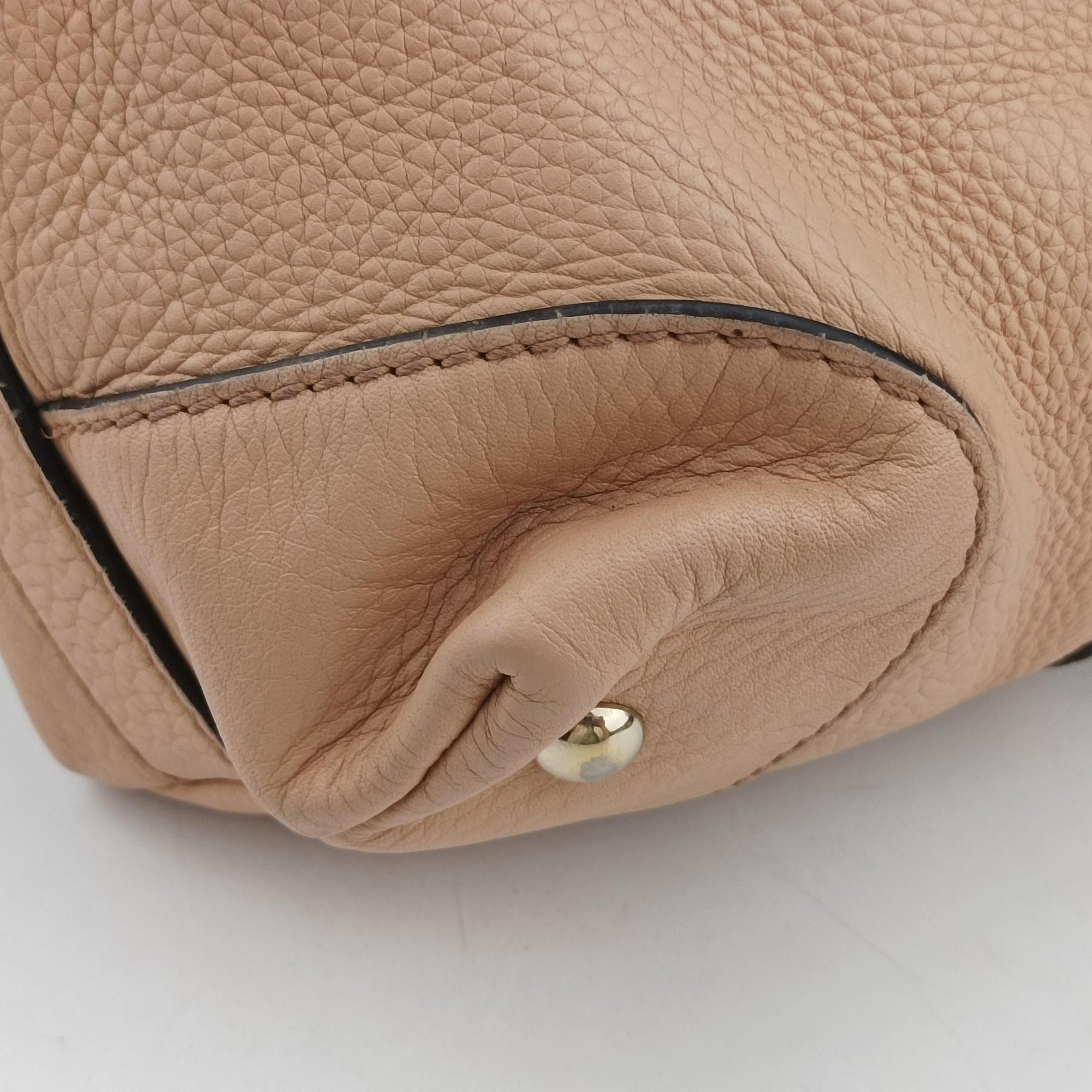 Pre-owned Gucci Vintage Web Beige x khaki Leather 257341 shoulderbag | stylenewstar