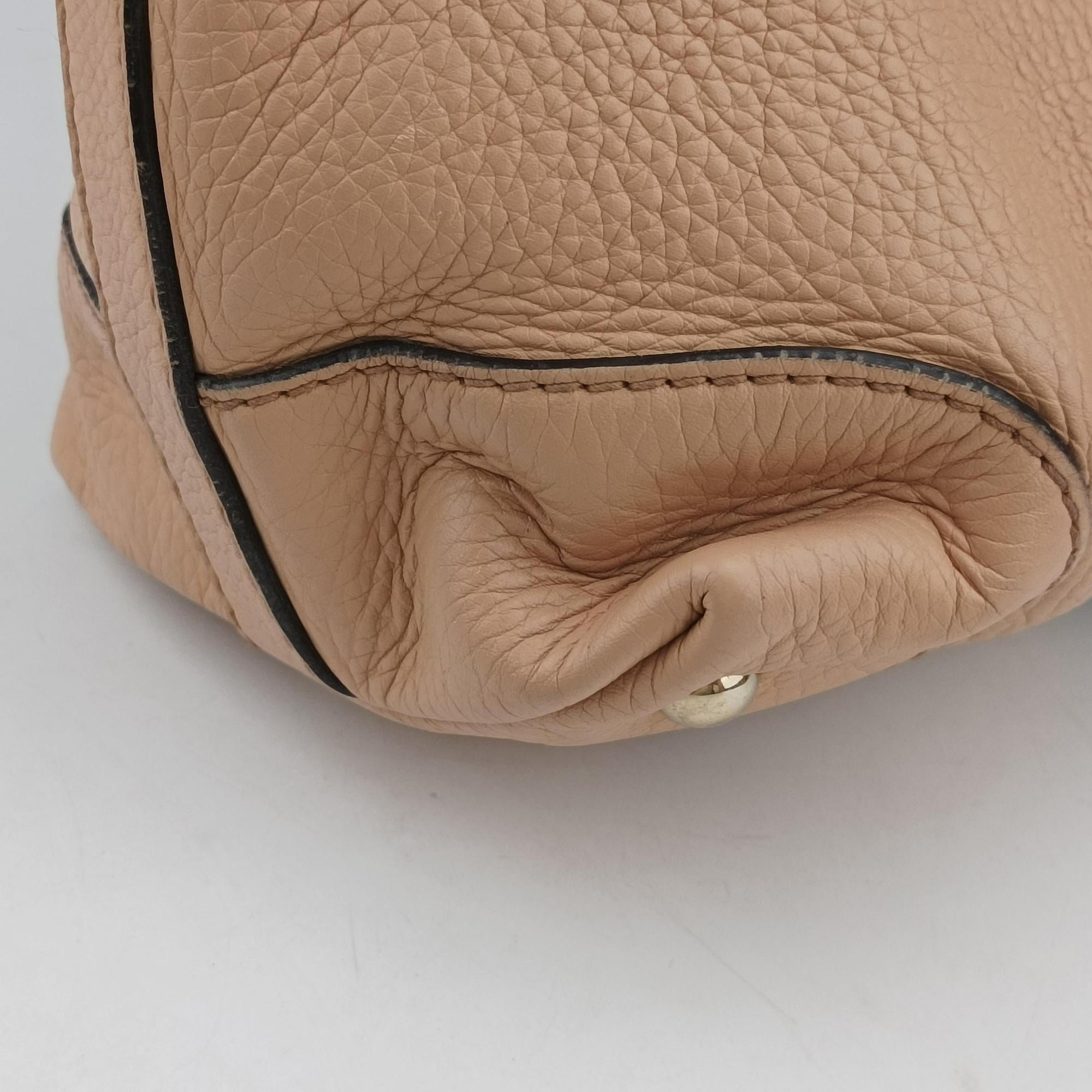 Pre-owned Gucci Vintage Web Beige x khaki Leather 257341 shoulderbag | stylenewstar