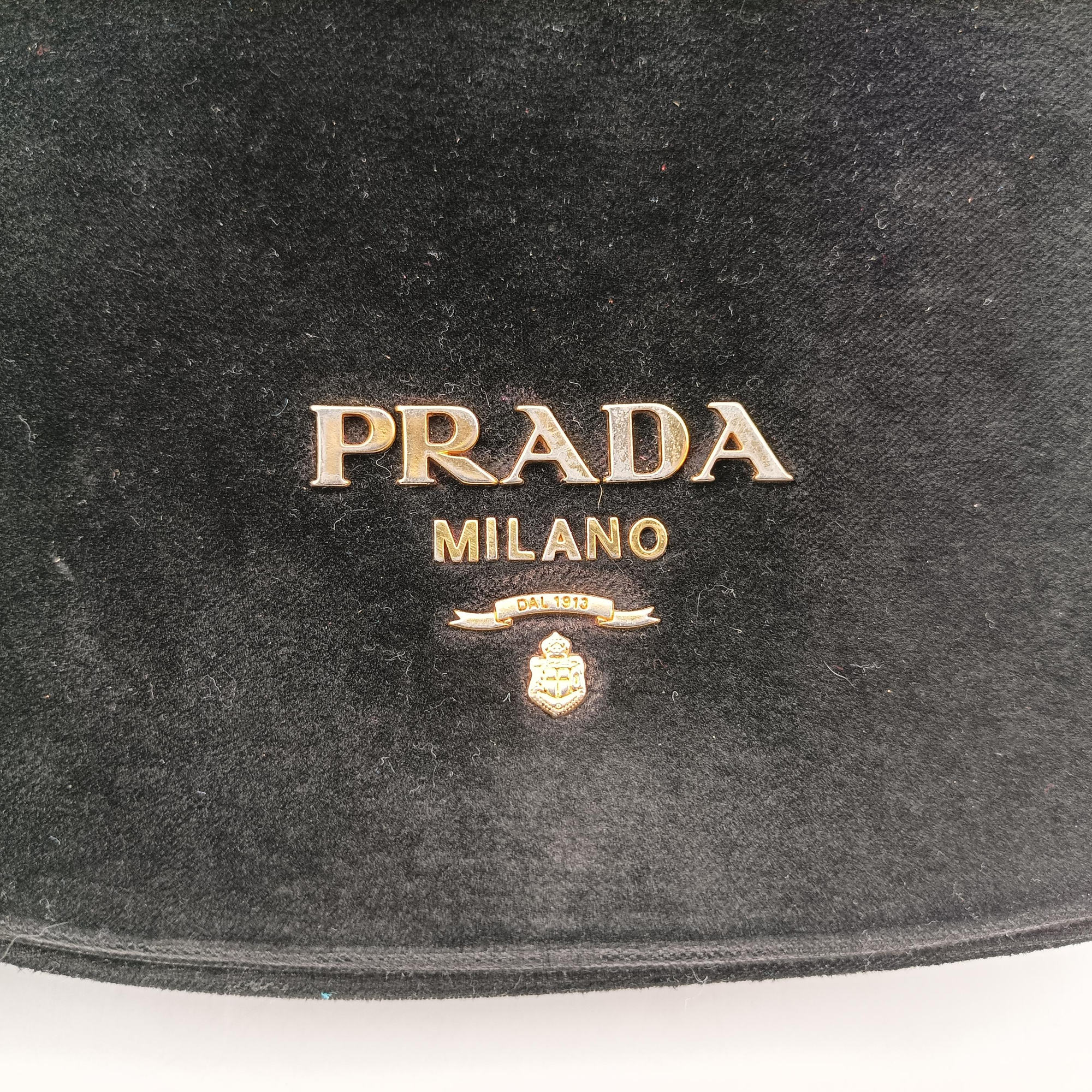 Pre-owned Prada CITY CALF Brown velour 1BD039 shoulderbag | stylenewstar