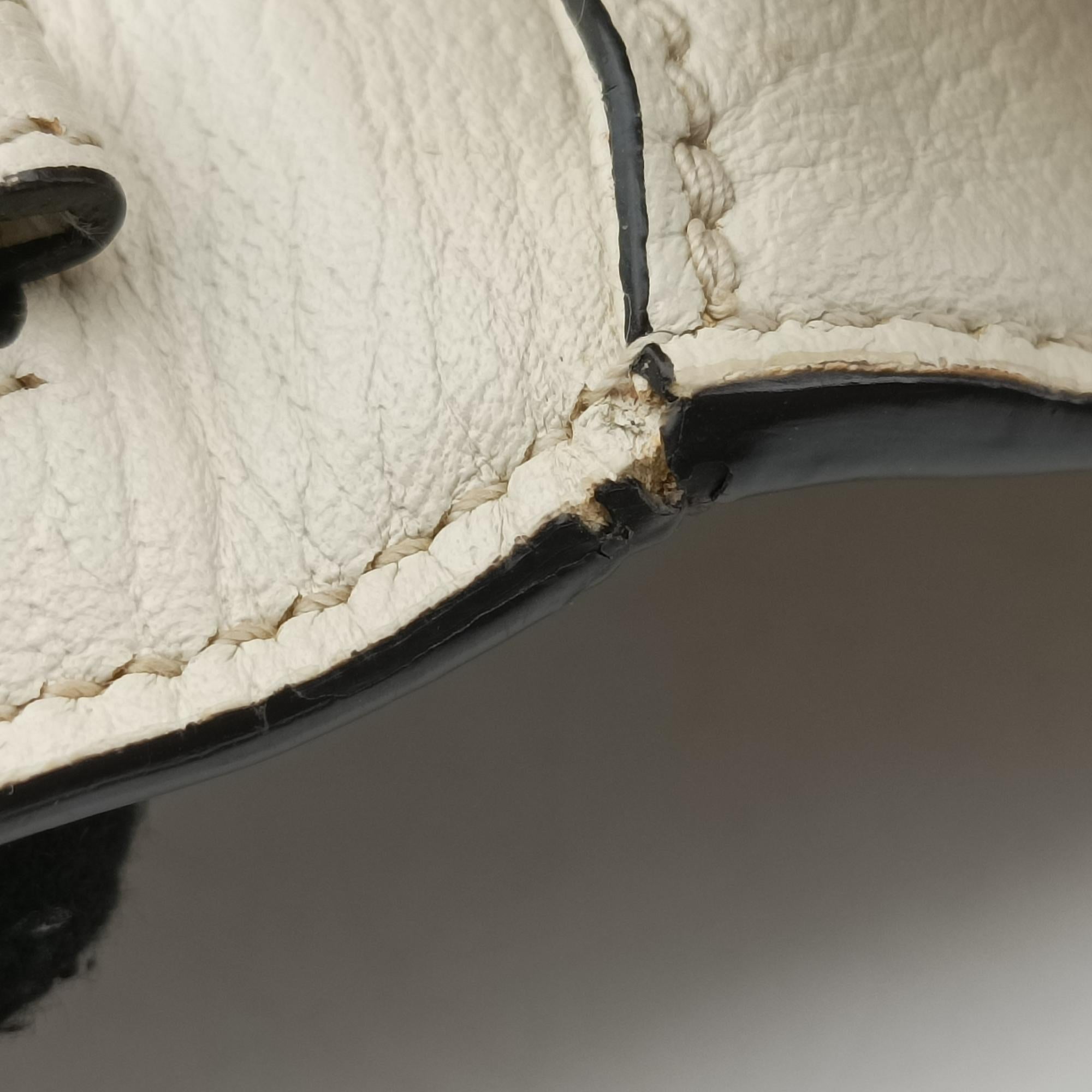 Pre-owned Gucci Sylvie White Leather 470270 shoulderbag | stylenewstar