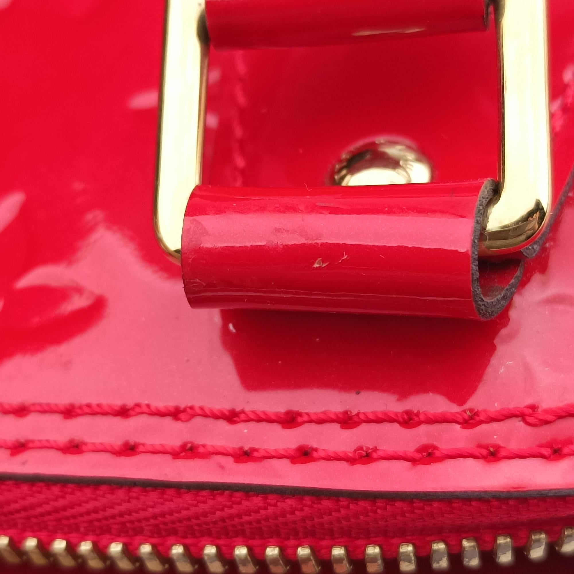 Secondhand Louis Vuitton Alma BB pomme d'amour Vernis M91606 shoulderbag | stylenewstar