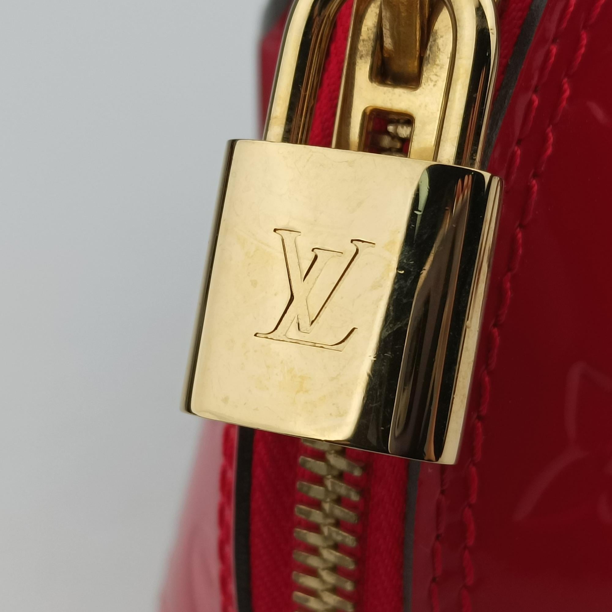 Secondhand Louis Vuitton Alma BB pomme d'amour Vernis M91606 shoulderbag | stylenewstar