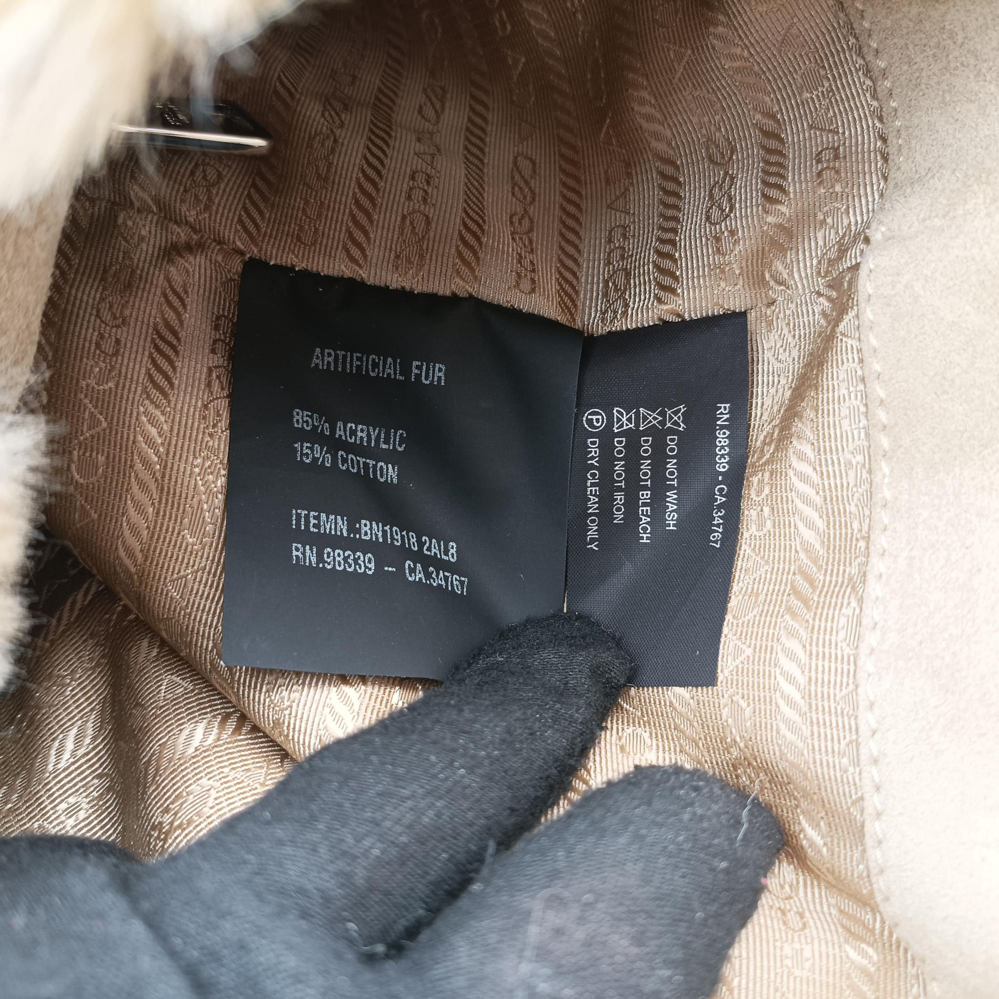 Pre-owned Prada Canapa Ecolapin Beige fur  handbag | stylenewstar