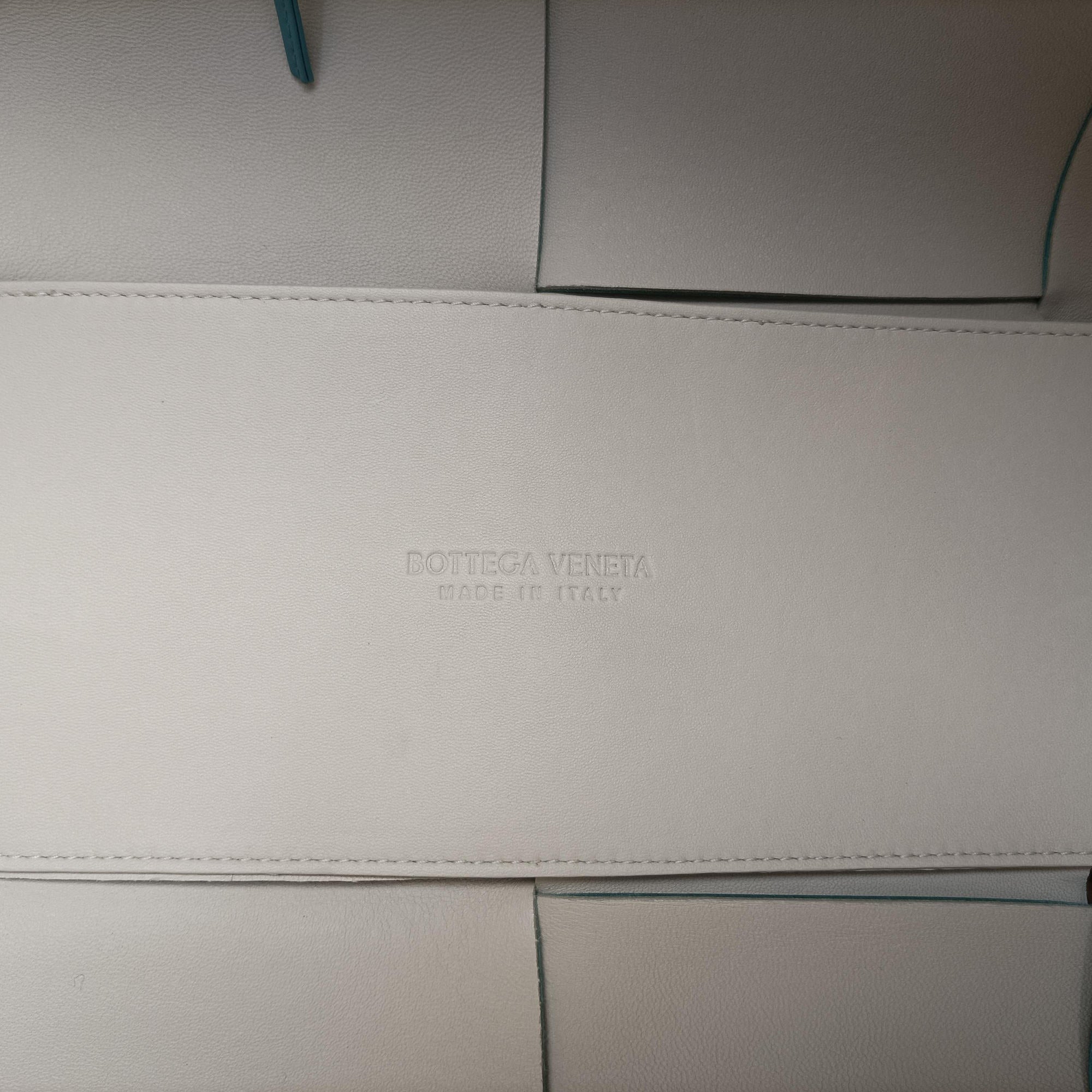 Secondhand Bottega Veneta THE ARCO Tote Blue lambskin  handbag | stylenewstar