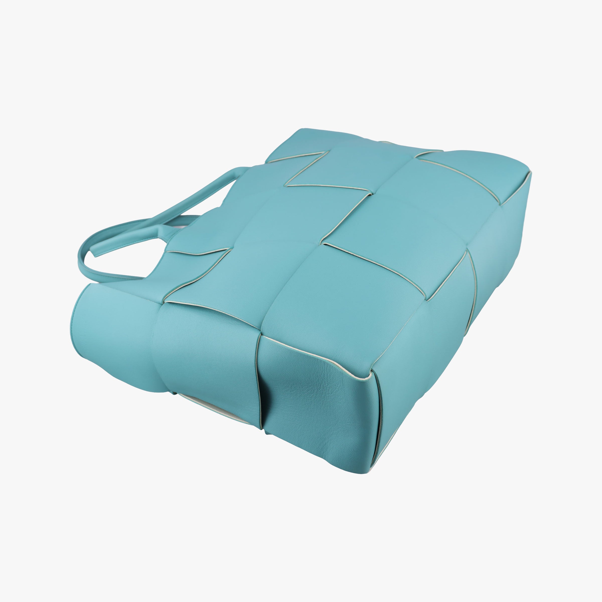 Secondhand Bottega Veneta THE ARCO Tote Blue lambskin  handbag | stylenewstar