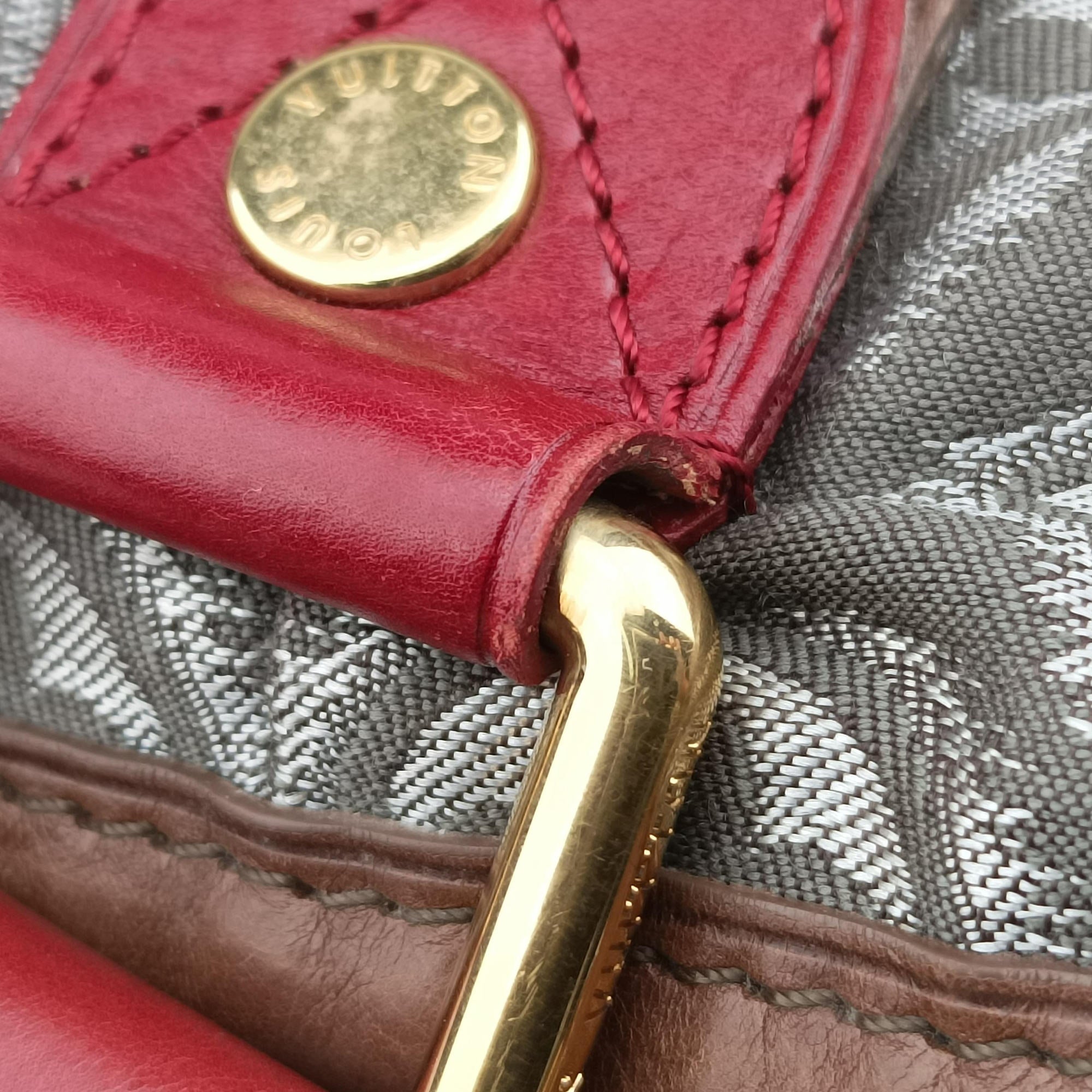 Pre-owned Louis Vuitton 2010 Collection Aviator Gray×Red×Brown Canvas ×Leather M40385 shoulderbag | stylenewstar