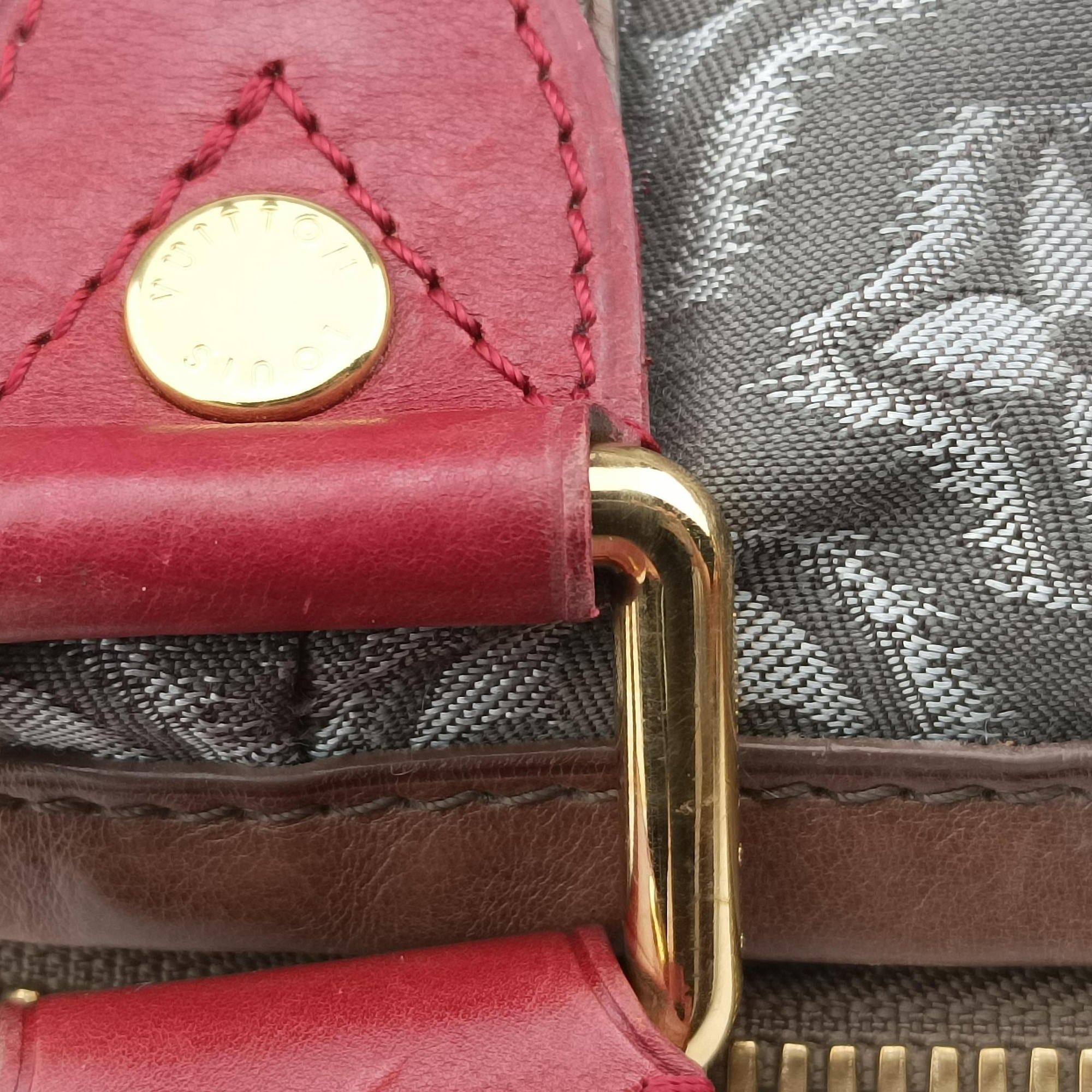 Pre-owned Louis Vuitton 2010 Collection Aviator Gray×Red×Brown Canvas ×Leather M40385 shoulderbag | stylenewstar