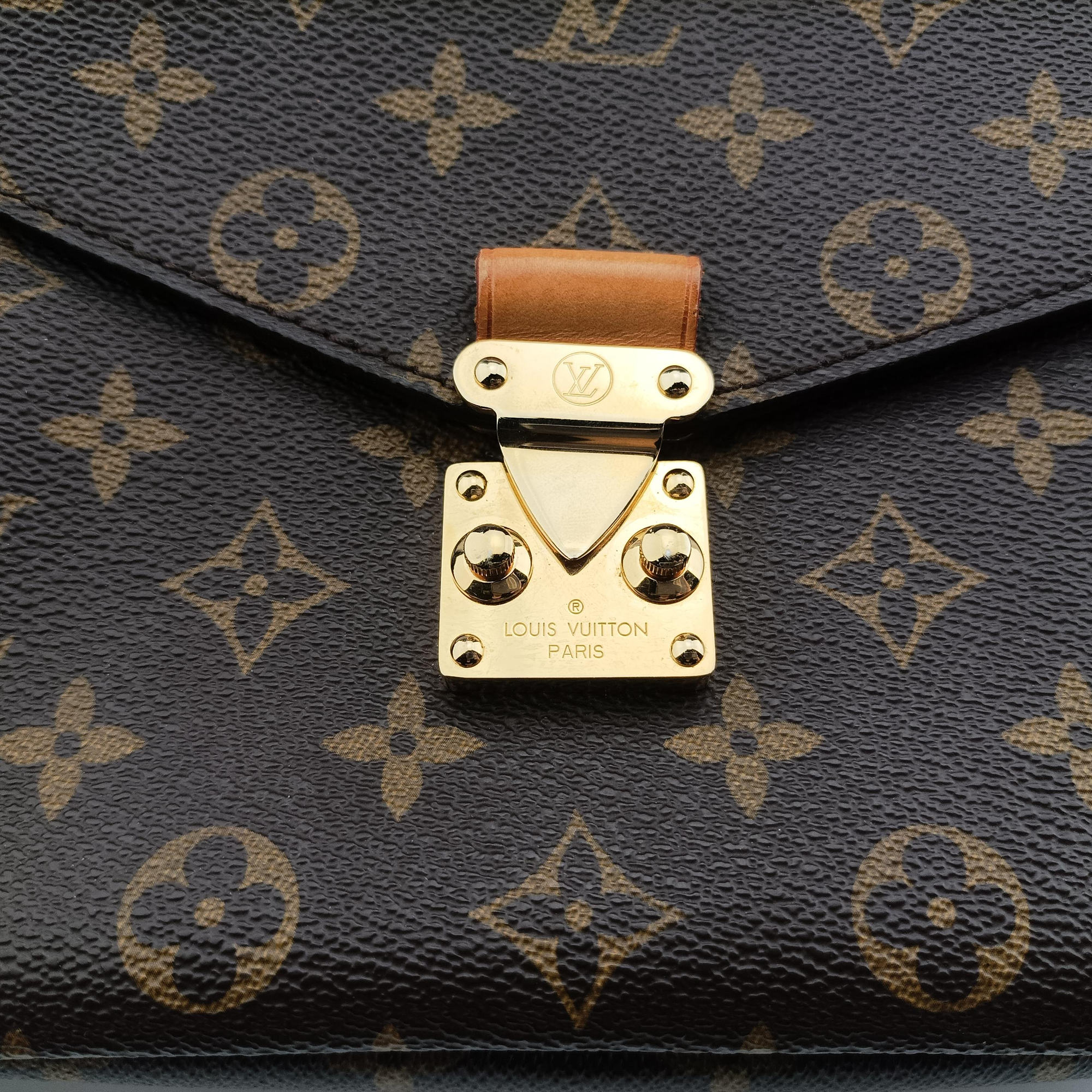 Pre-owned Louis Vuitton Pochette Metis MM Brown Monogram Canvas M44875 shoulderbag | stylenewstar