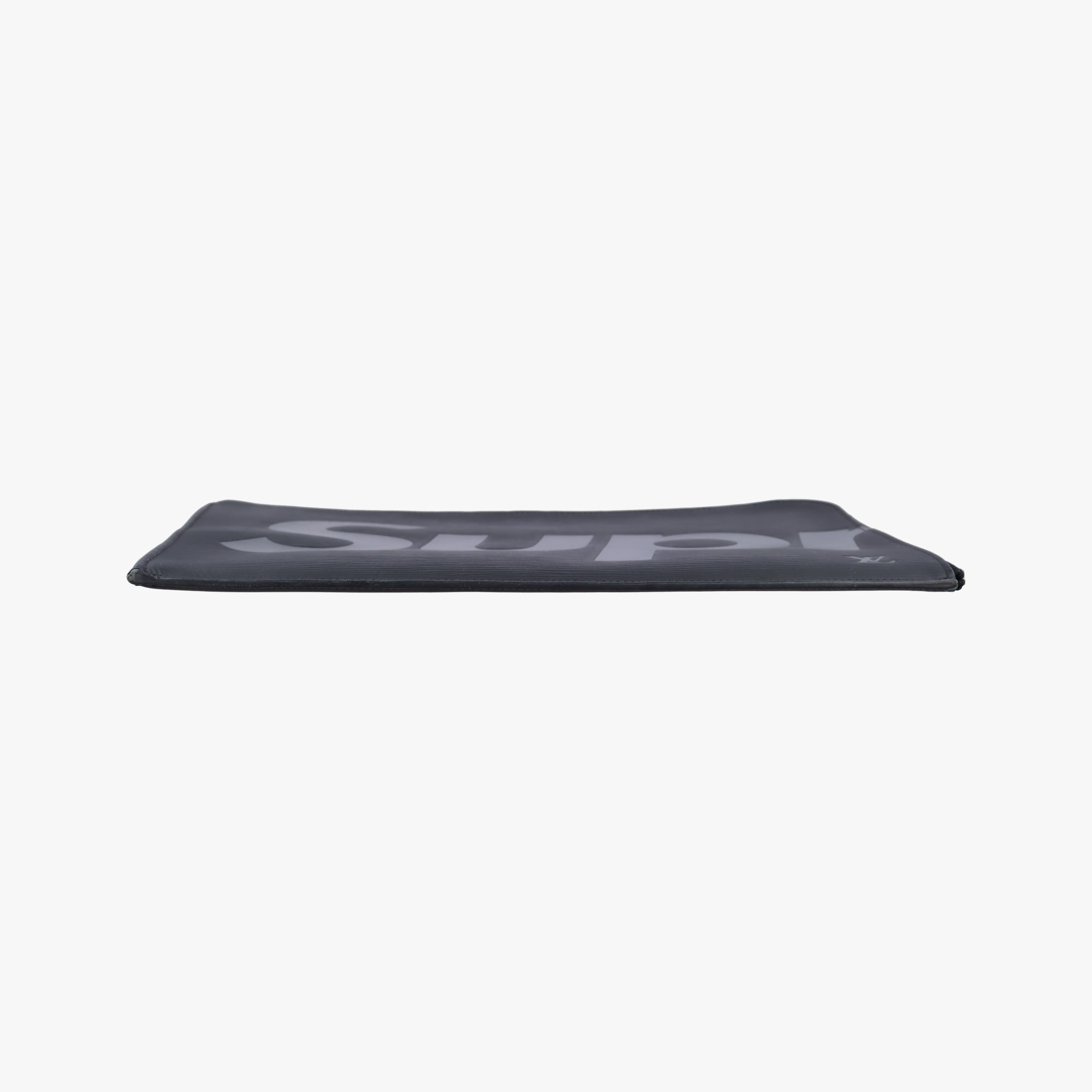 Pre-owned Louis Vuitton Pochette Jour GM Supreme Collaboration Noir epi M67754 clutchbag | stylenewstar