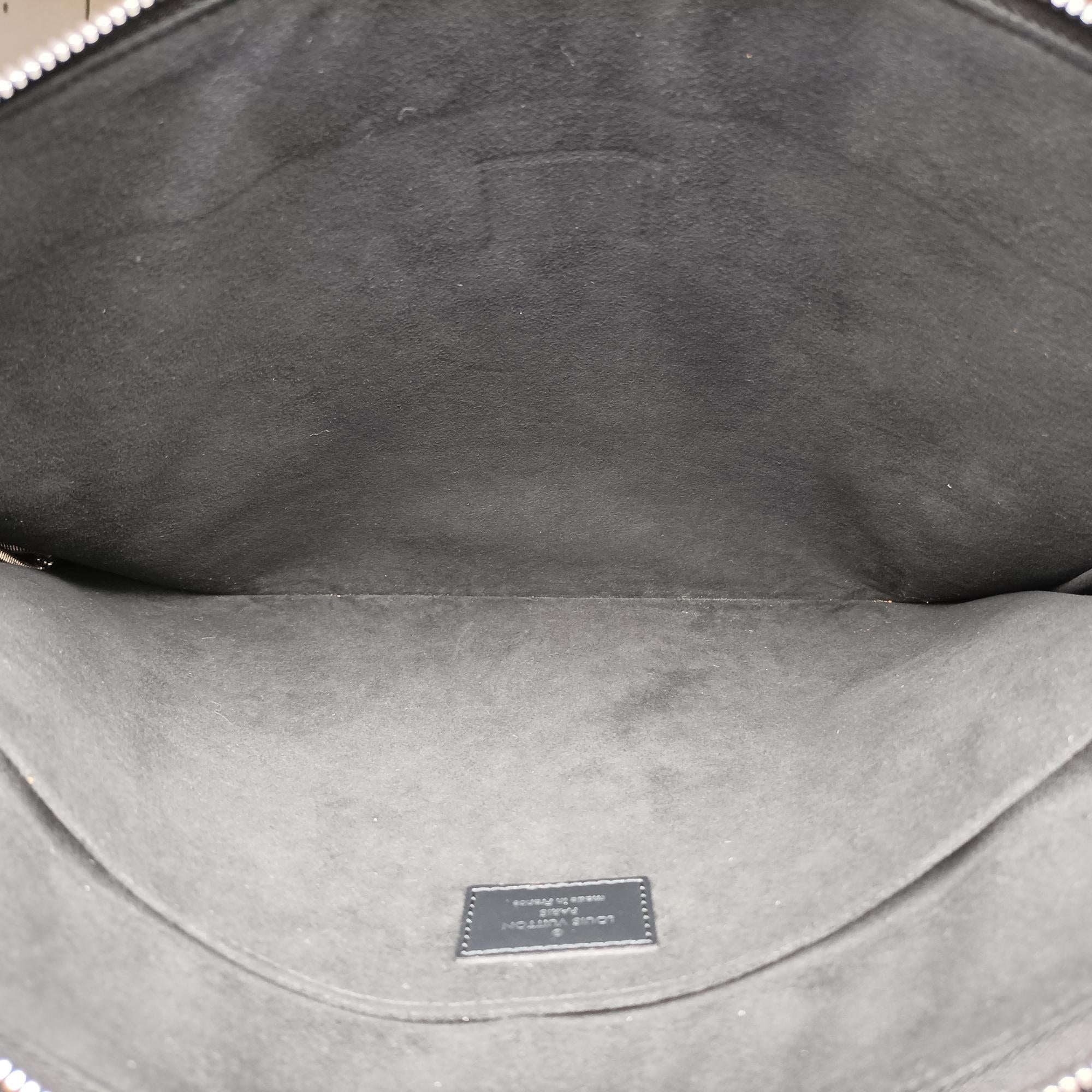 Pre-owned Louis Vuitton Pochette Jour GM Supreme Collaboration Noir epi M67754 clutchbag | stylenewstar