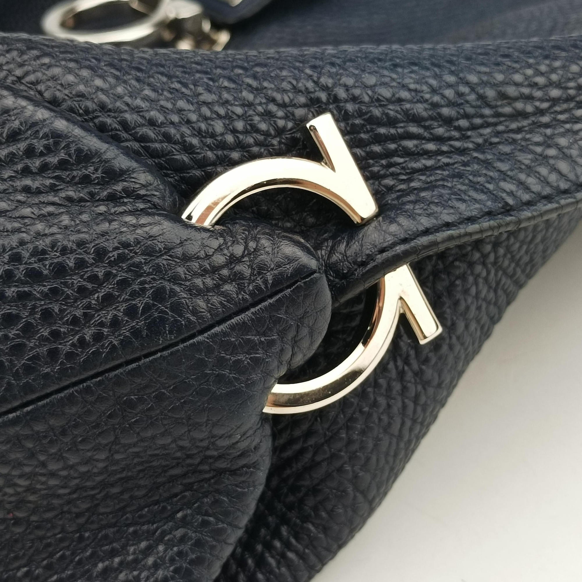 Pre-owned Ferragamo Fanisa hobo Blue leather  handbag | stylenewstar