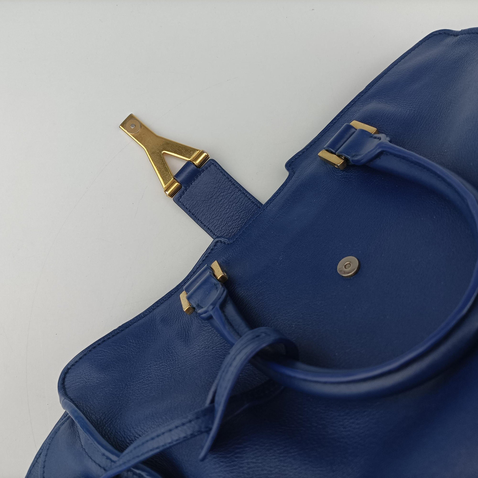 Pre-owned Yves Saint Laurent Y Ligne Petit Cabas Blue Leather 311210 shoulderbag | stylenewstar